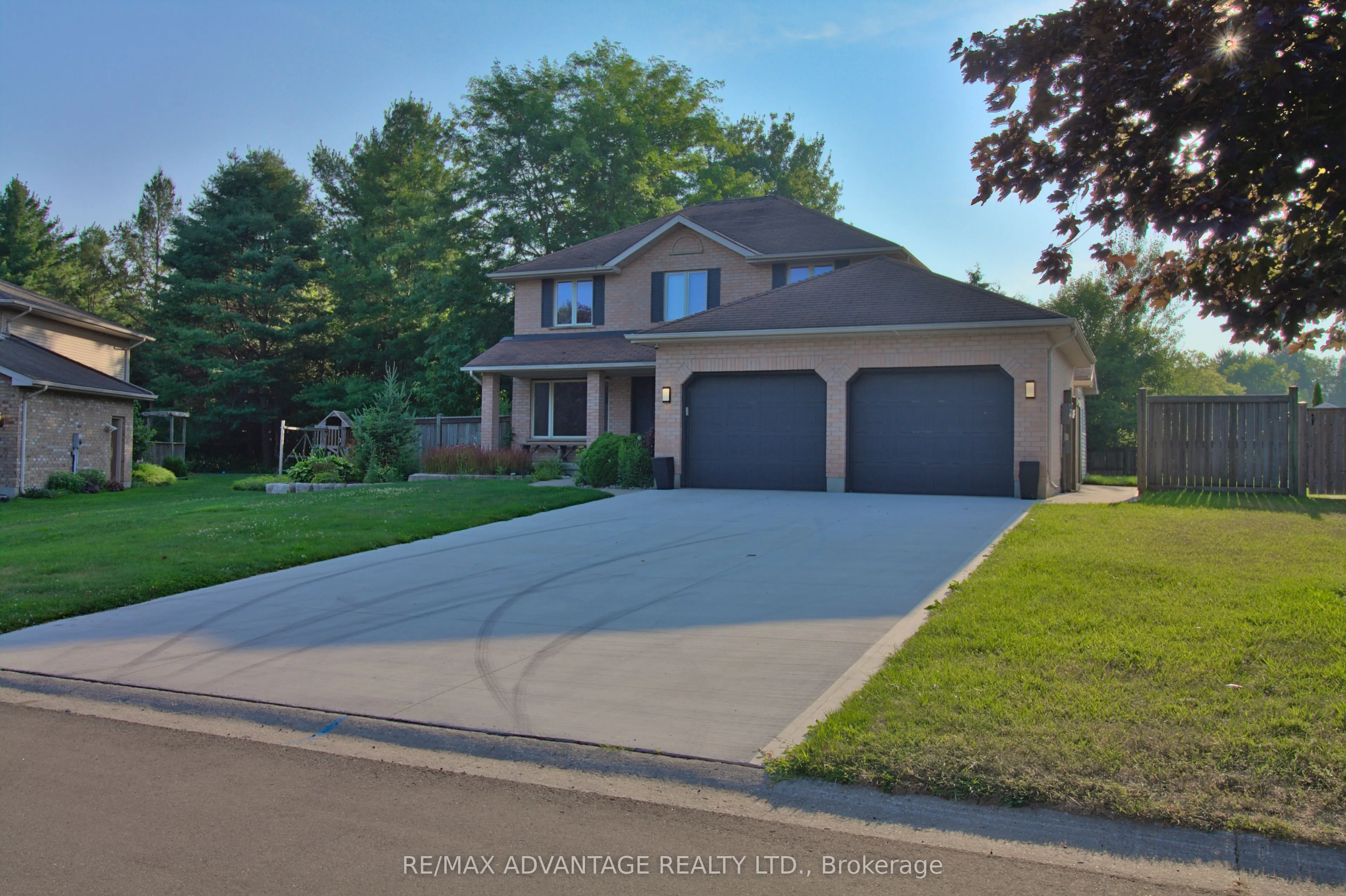 21 Village Gate Crescent