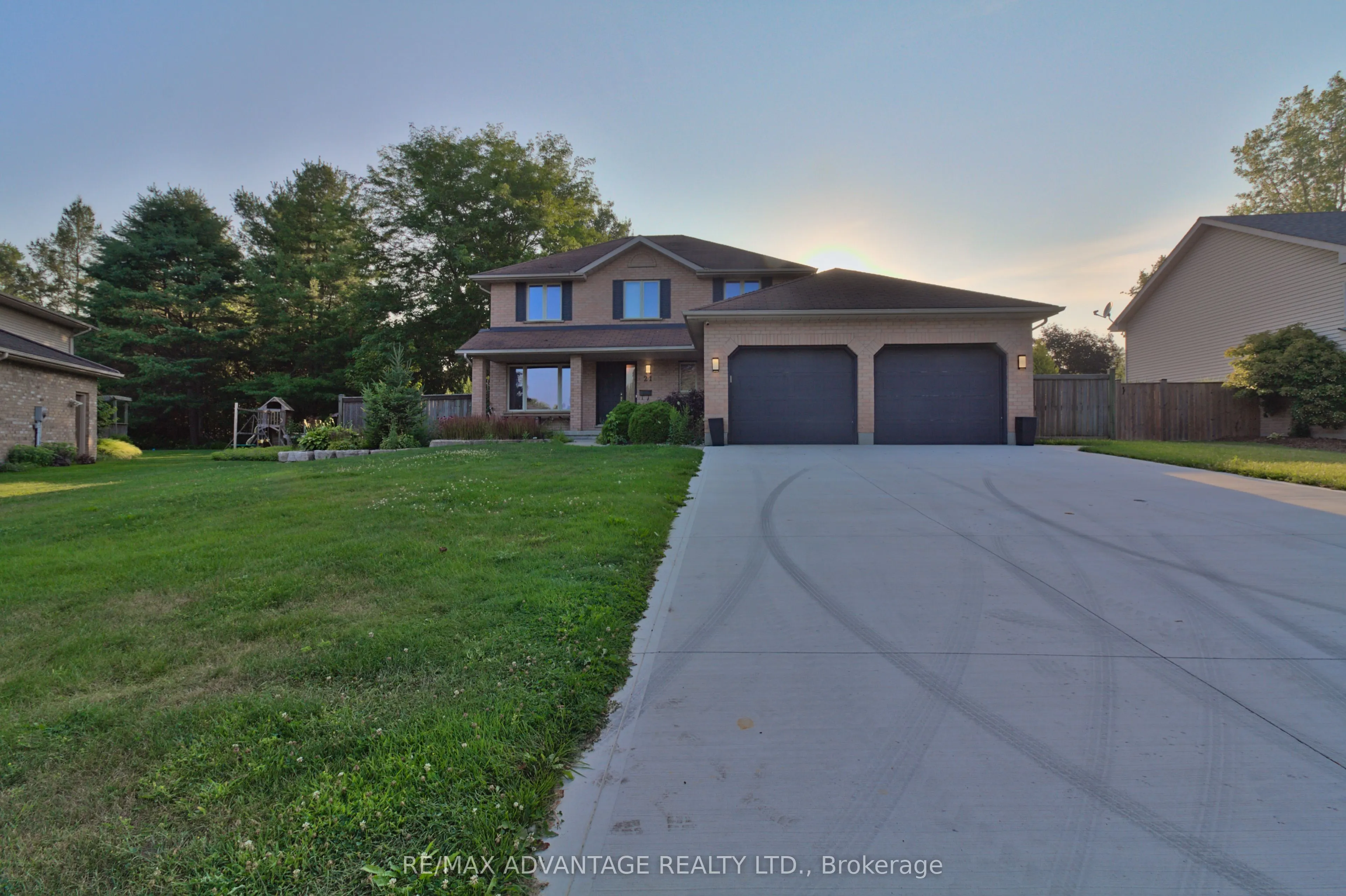 21 Village Gate Crescent