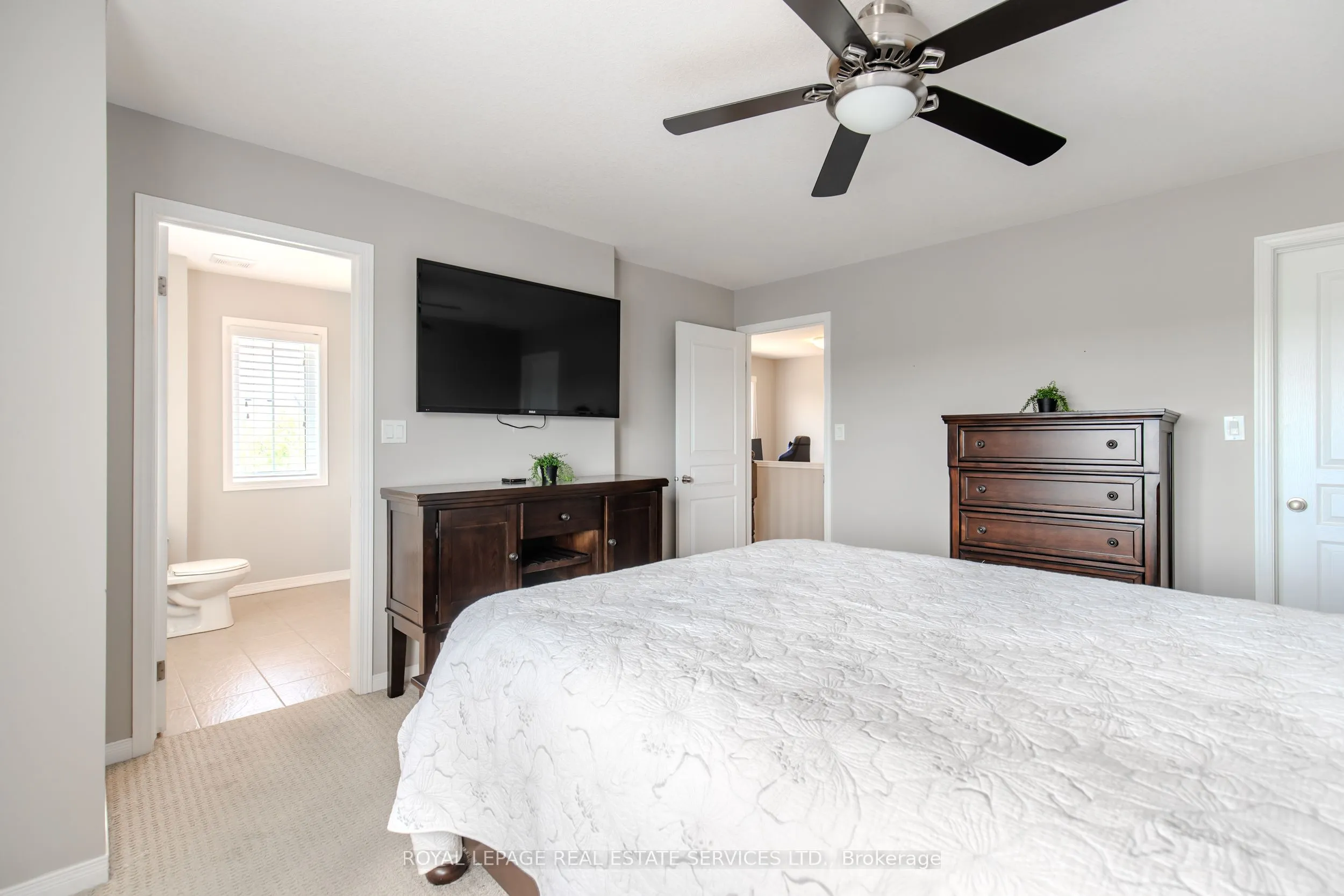 170 Palacebeach Trail, #41