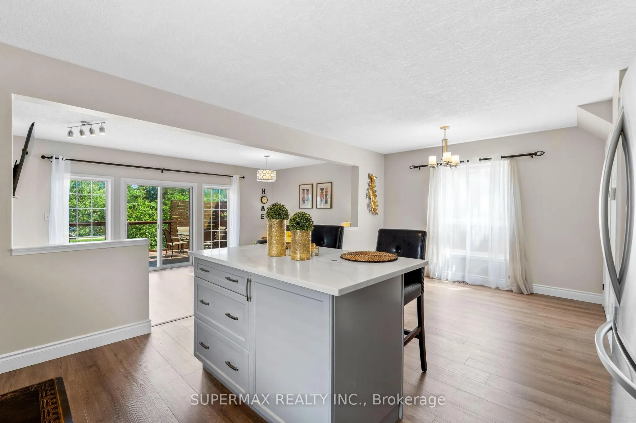 737 Grand Banks Drive