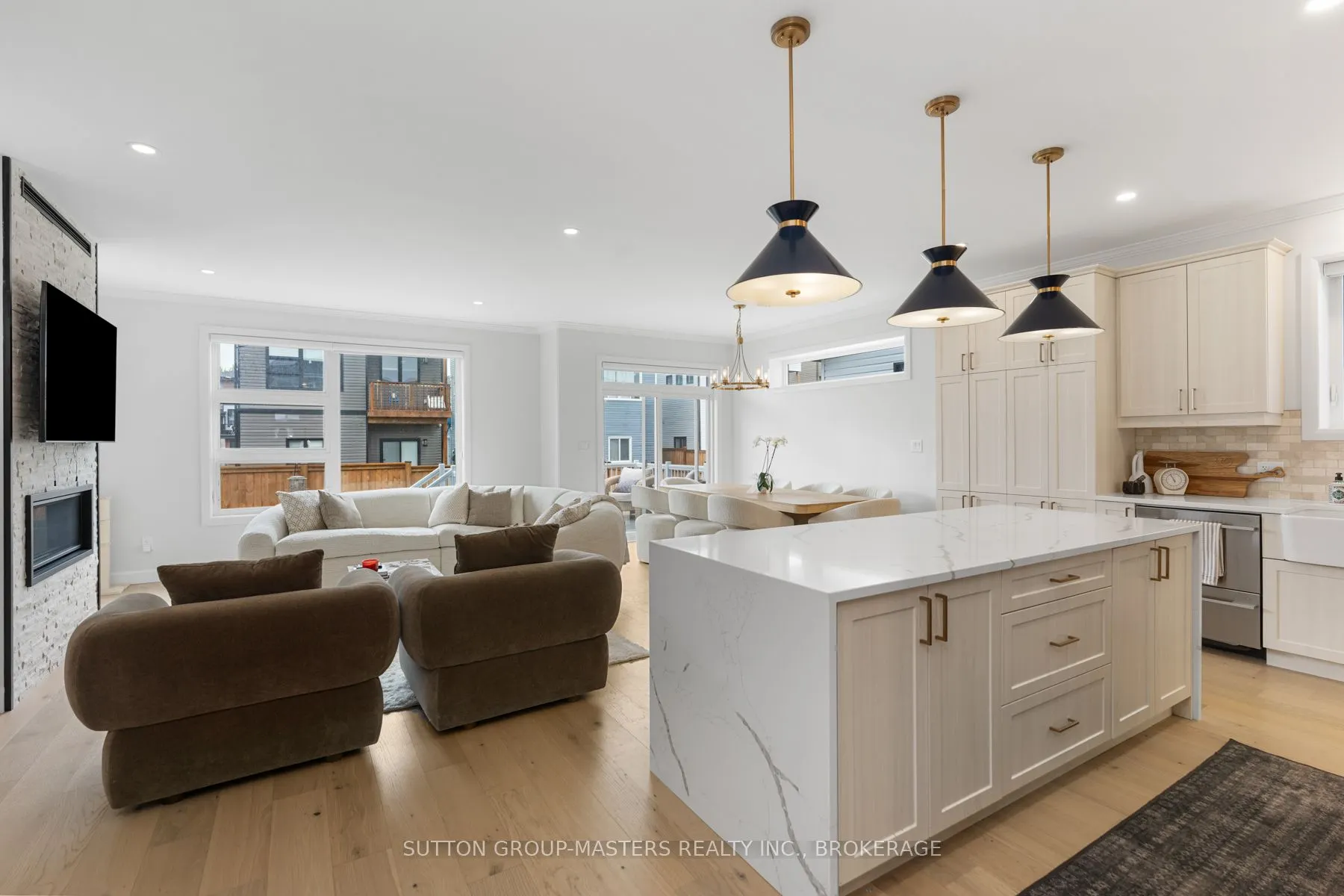 11 Walden Pond Drive