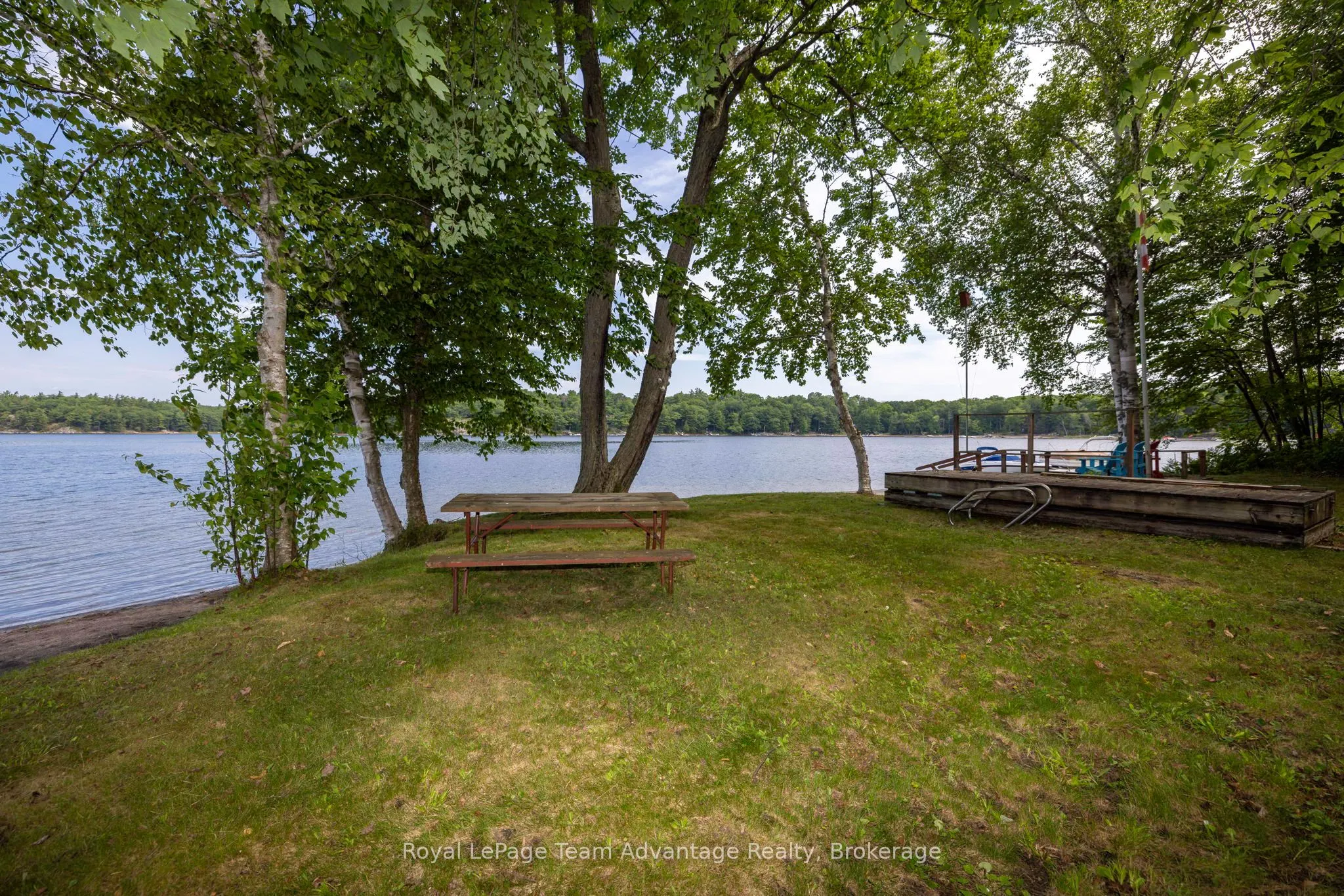 646 (125) OAK POINT Road