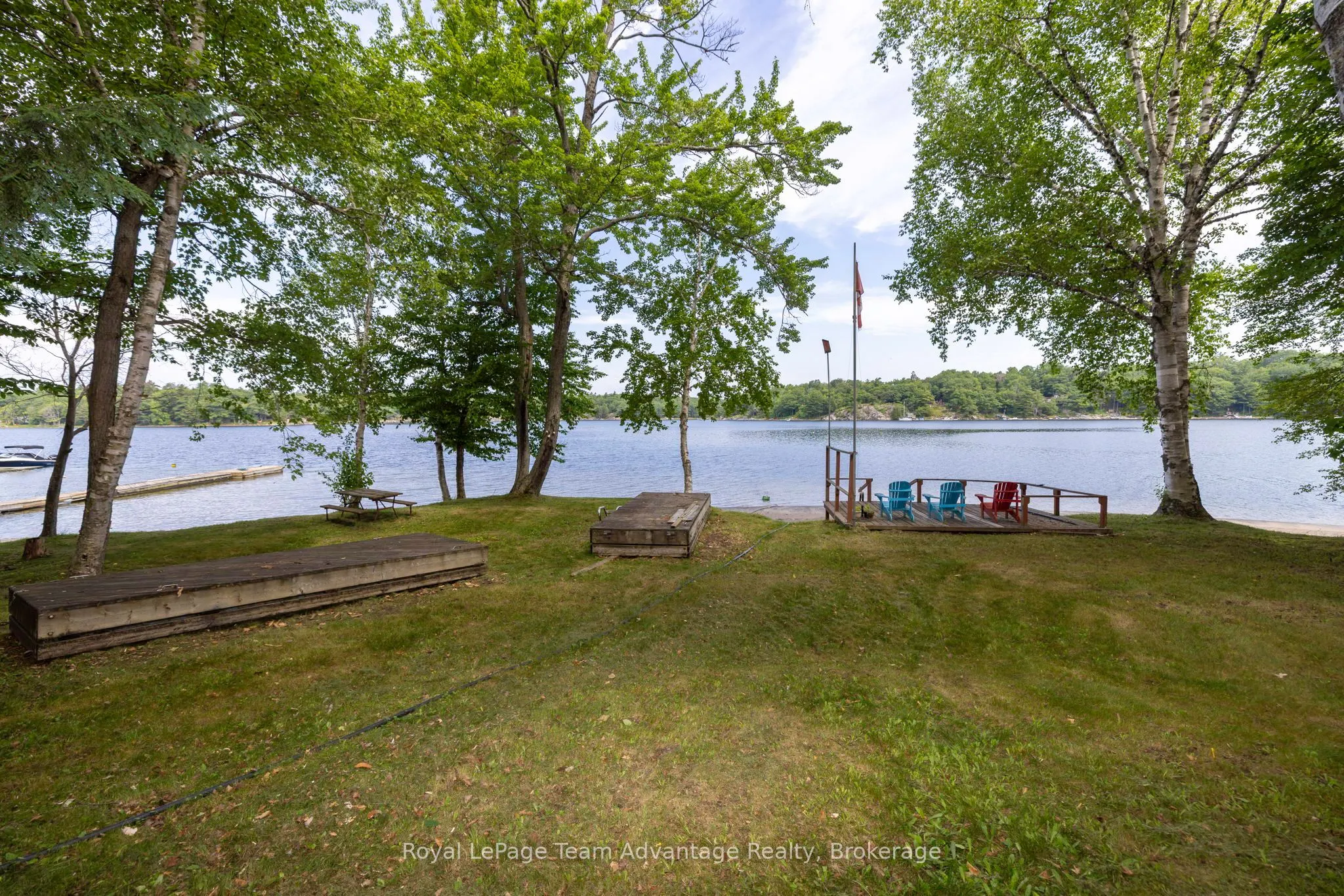 646 (125) OAK POINT Road