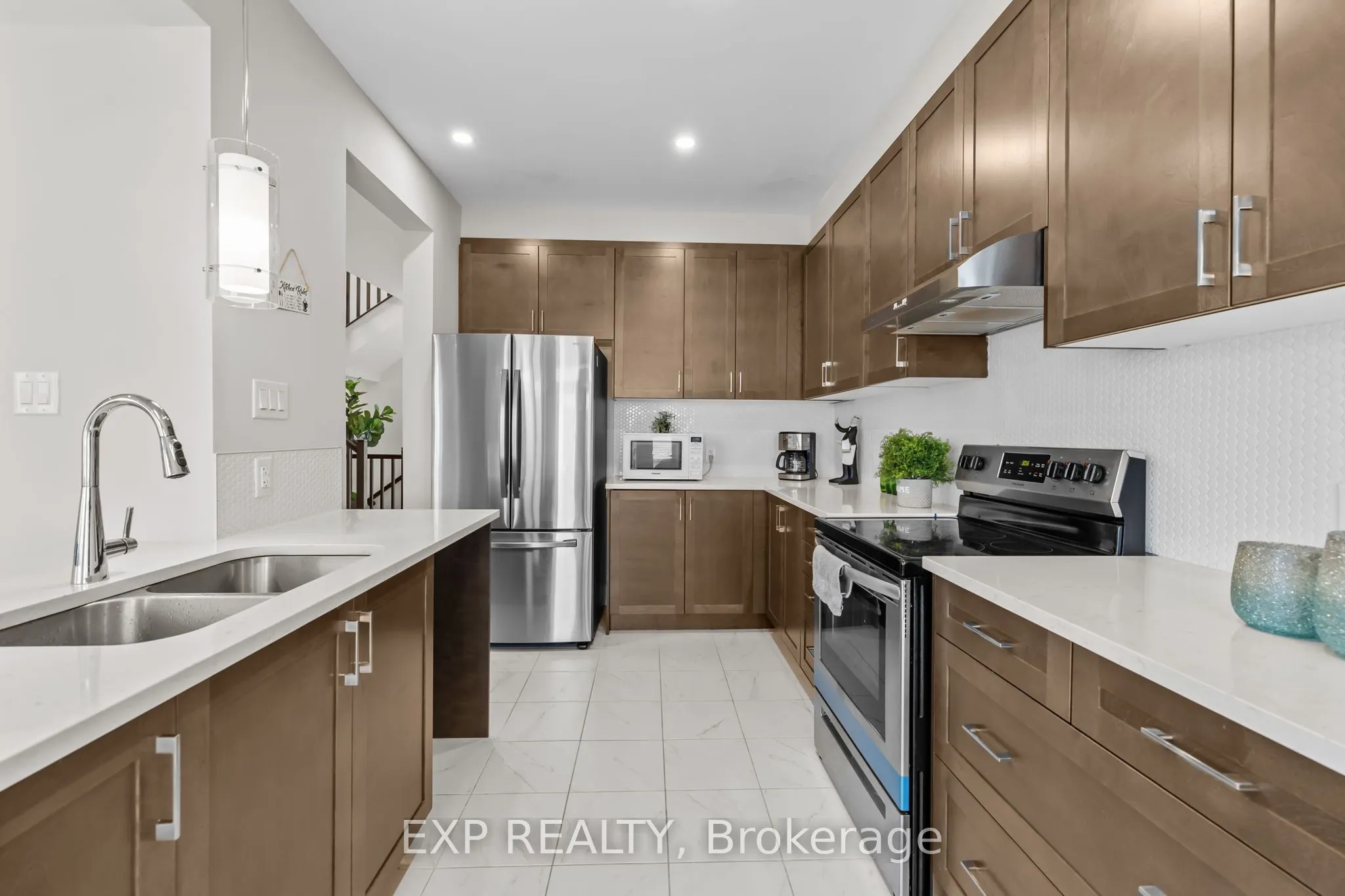 288 Billrian Crescent