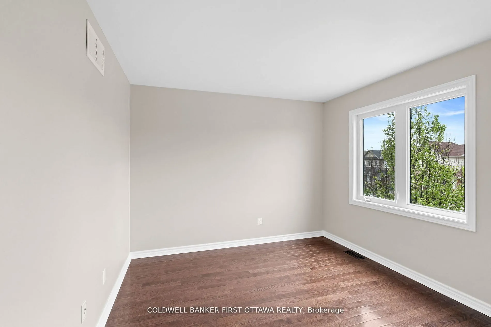 2459 ESPRIT Drive