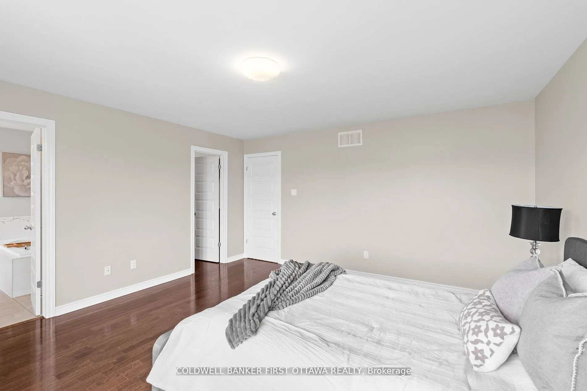 2459 ESPRIT Drive