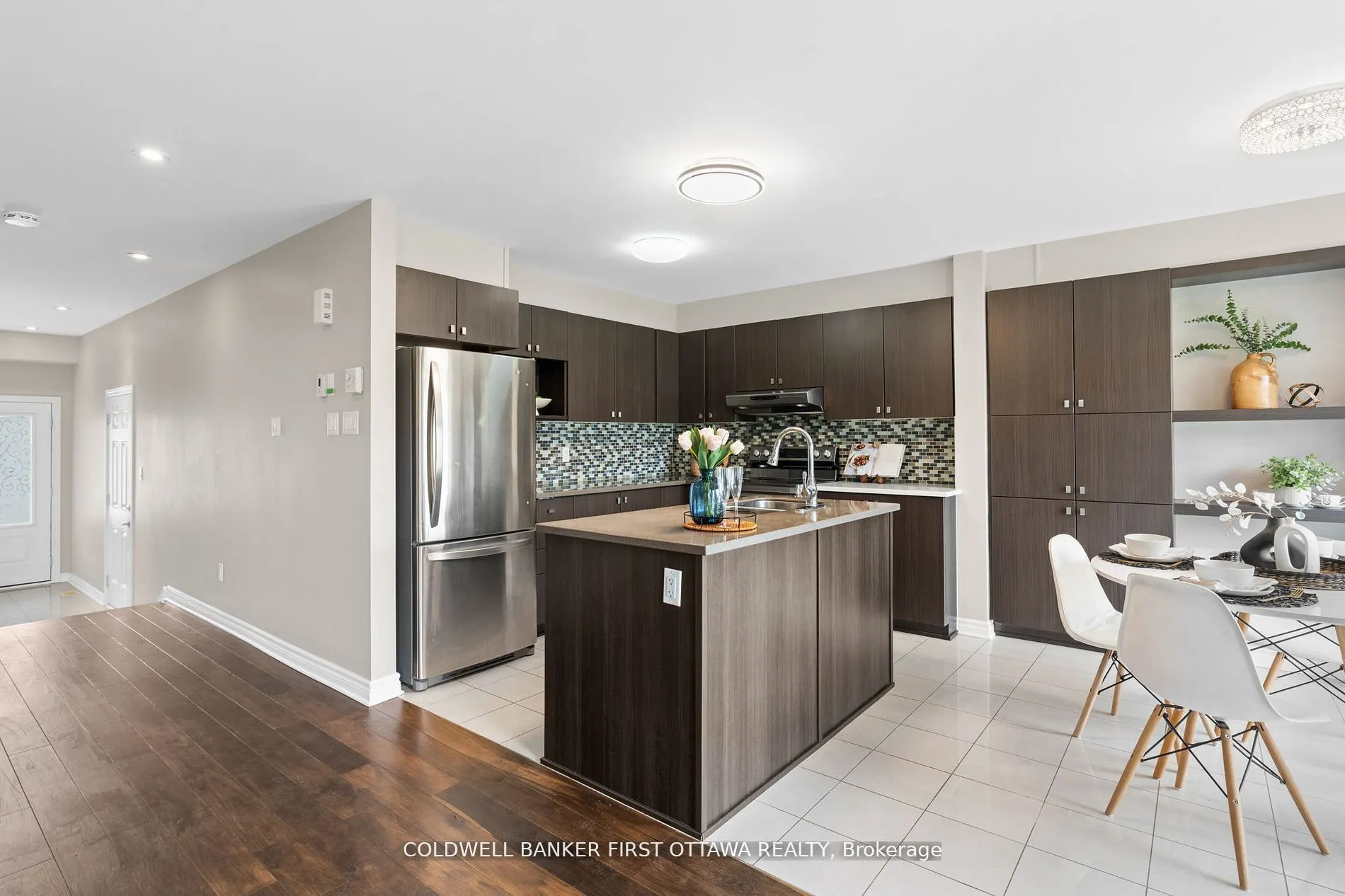 2459 ESPRIT Drive