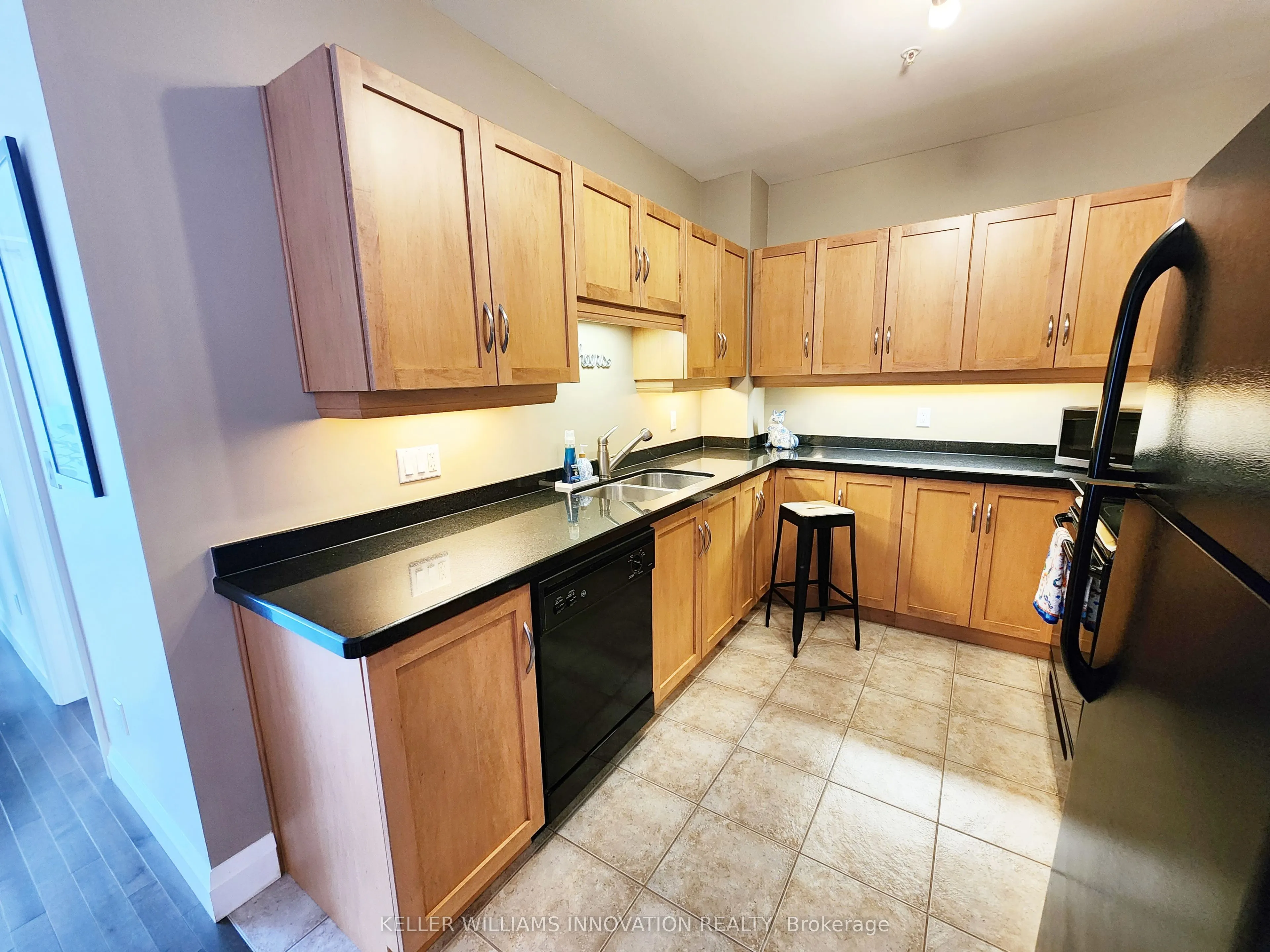 165 Duke Street E, #202