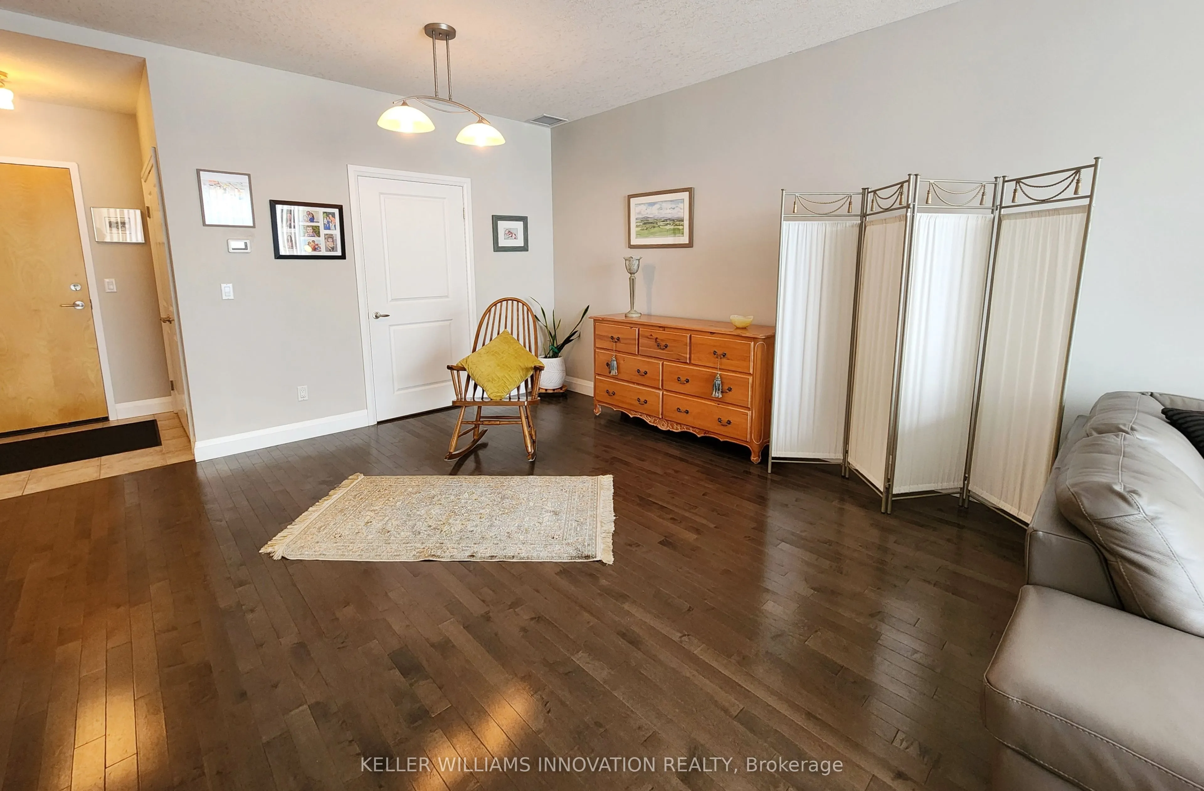165 Duke Street E, #202