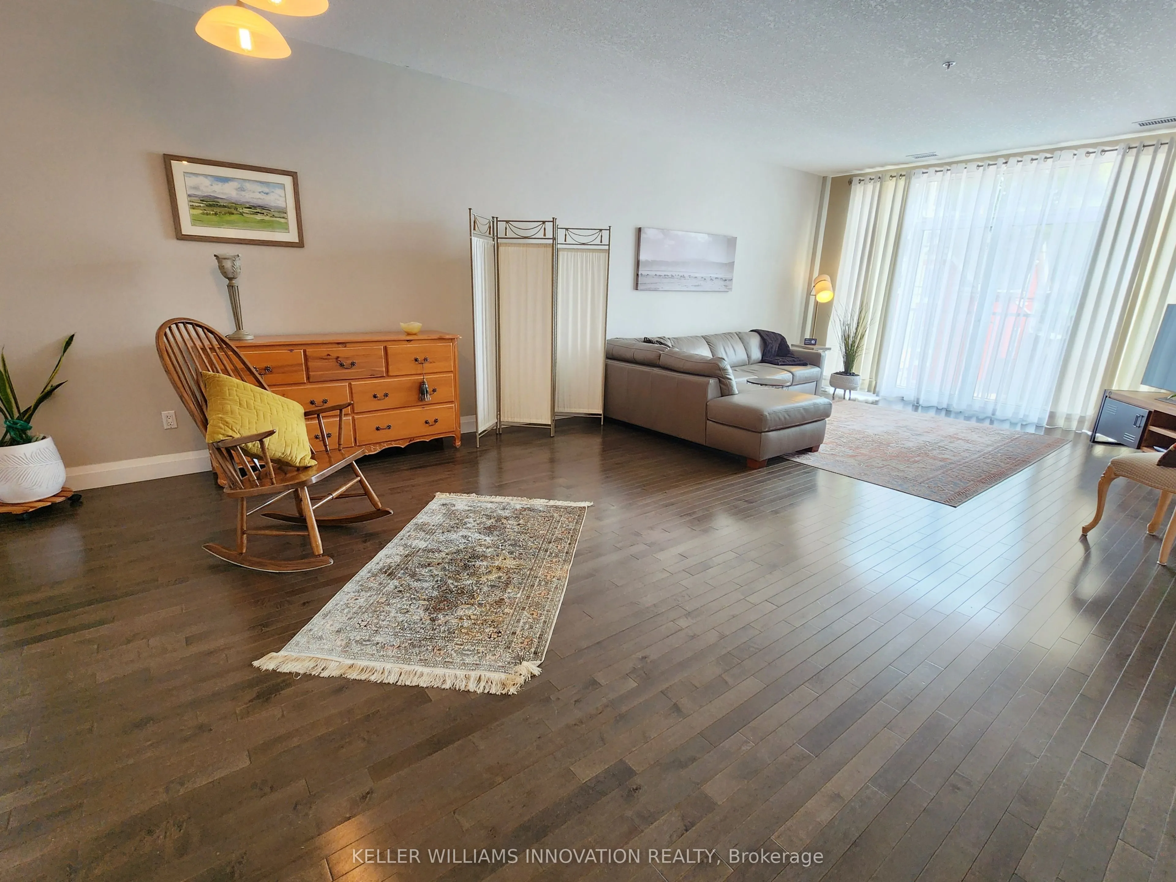165 Duke Street E, #202