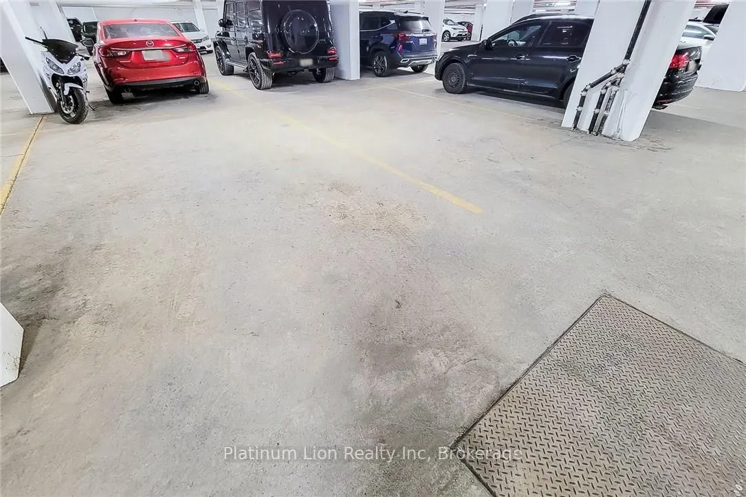 600 North Service Road, #218