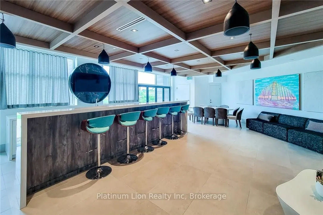 600 North Service Road, #218
