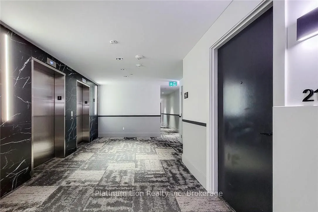 600 North Service Road, #218