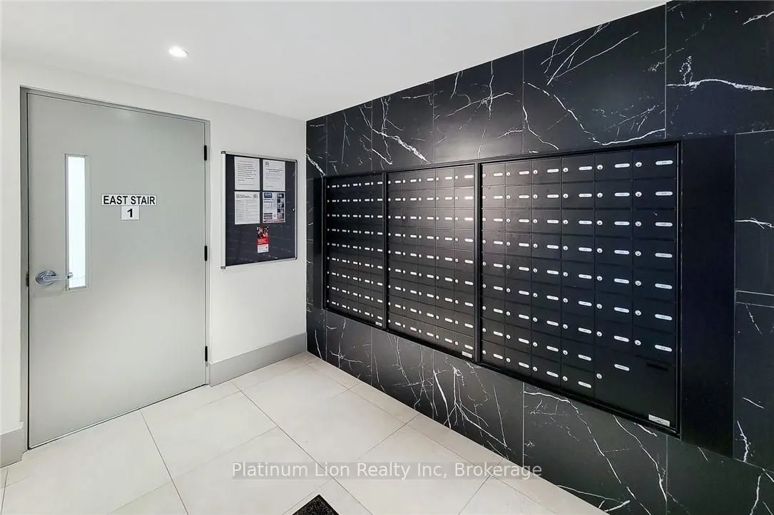 600 North Service Road, #218