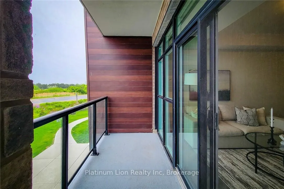 600 North Service Road, #218