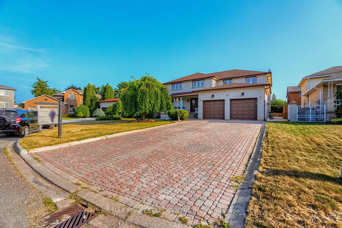 16 Vogue Court