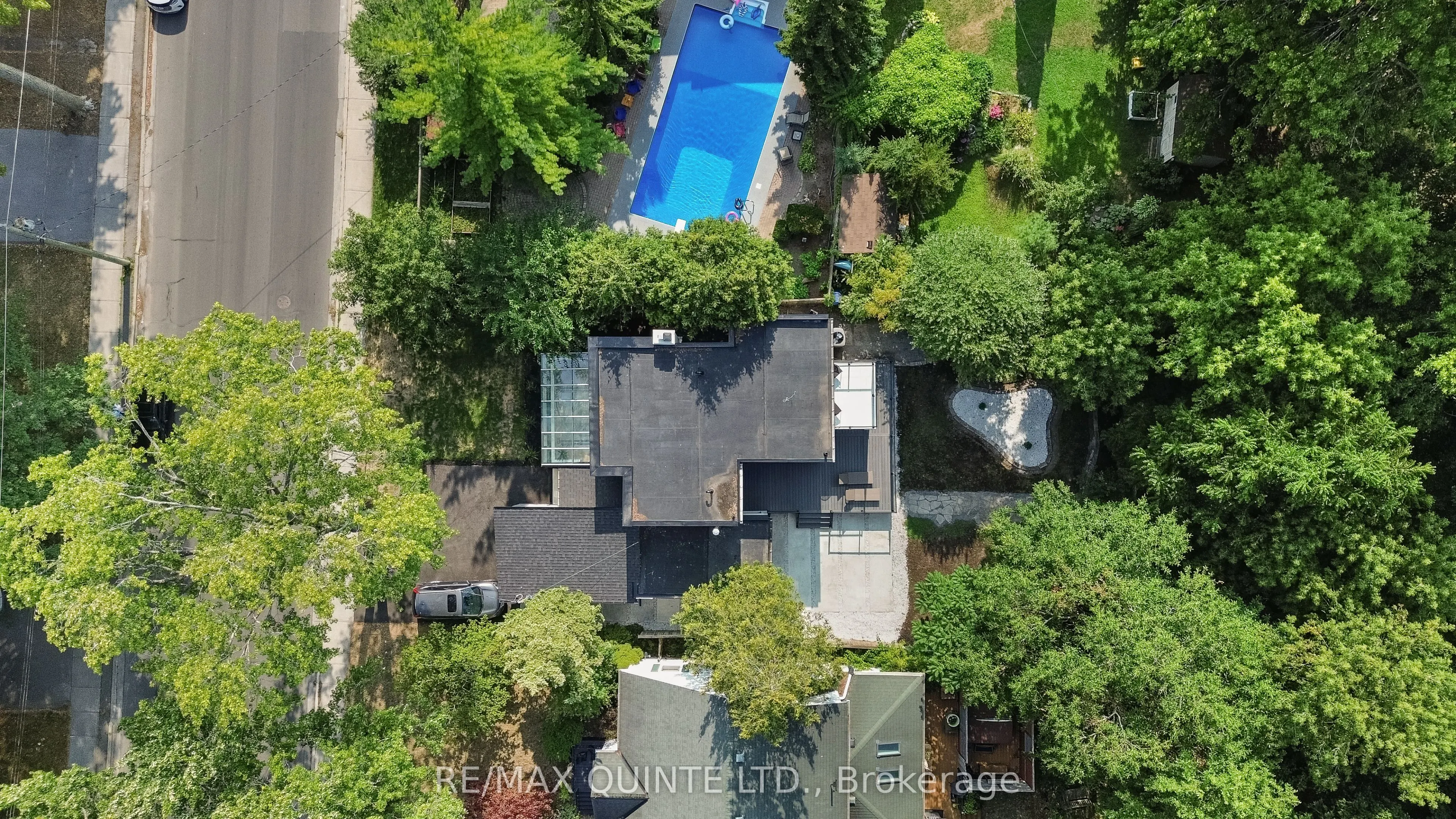 214 Victoria Avenue