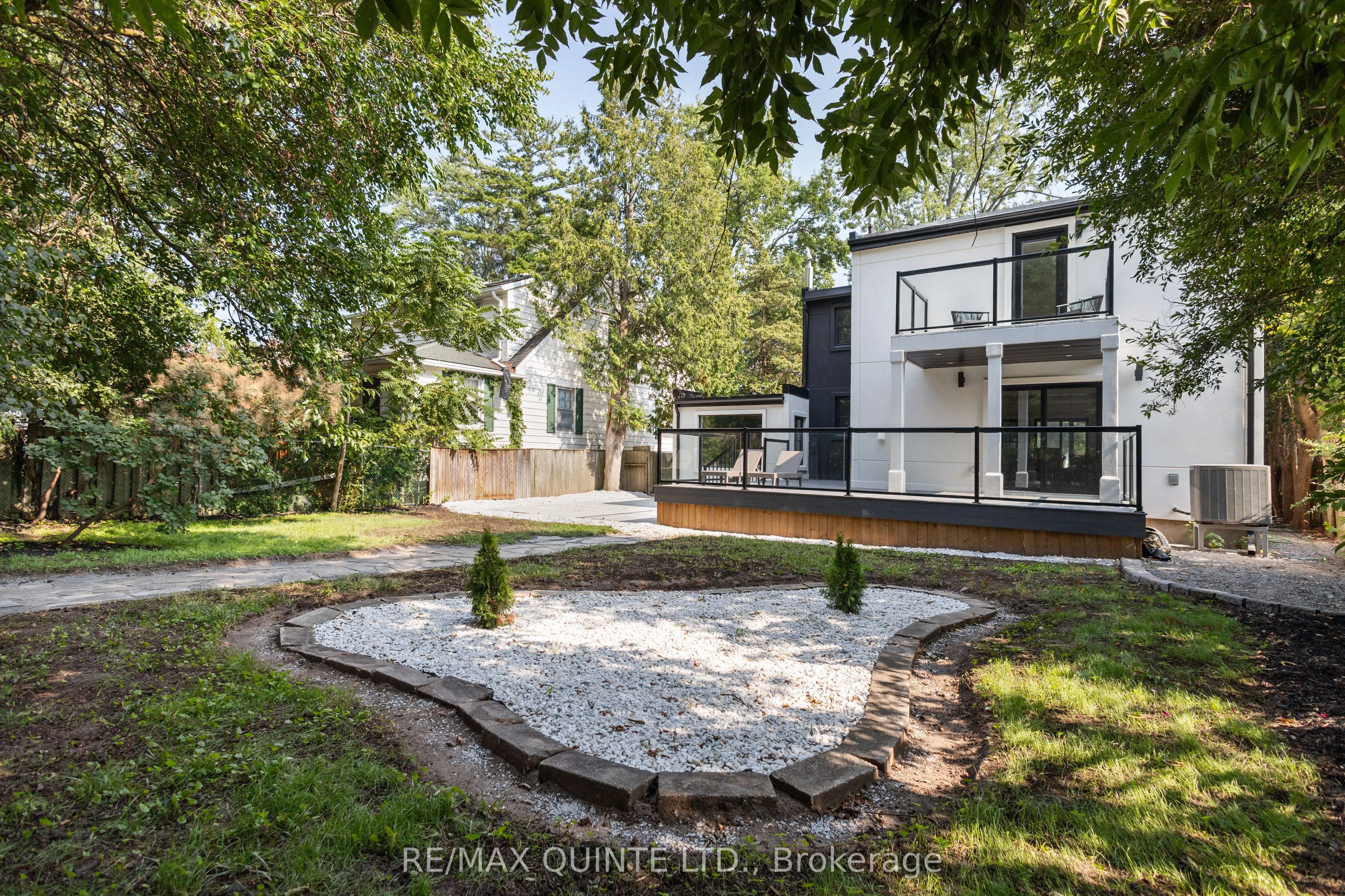 214 Victoria Avenue