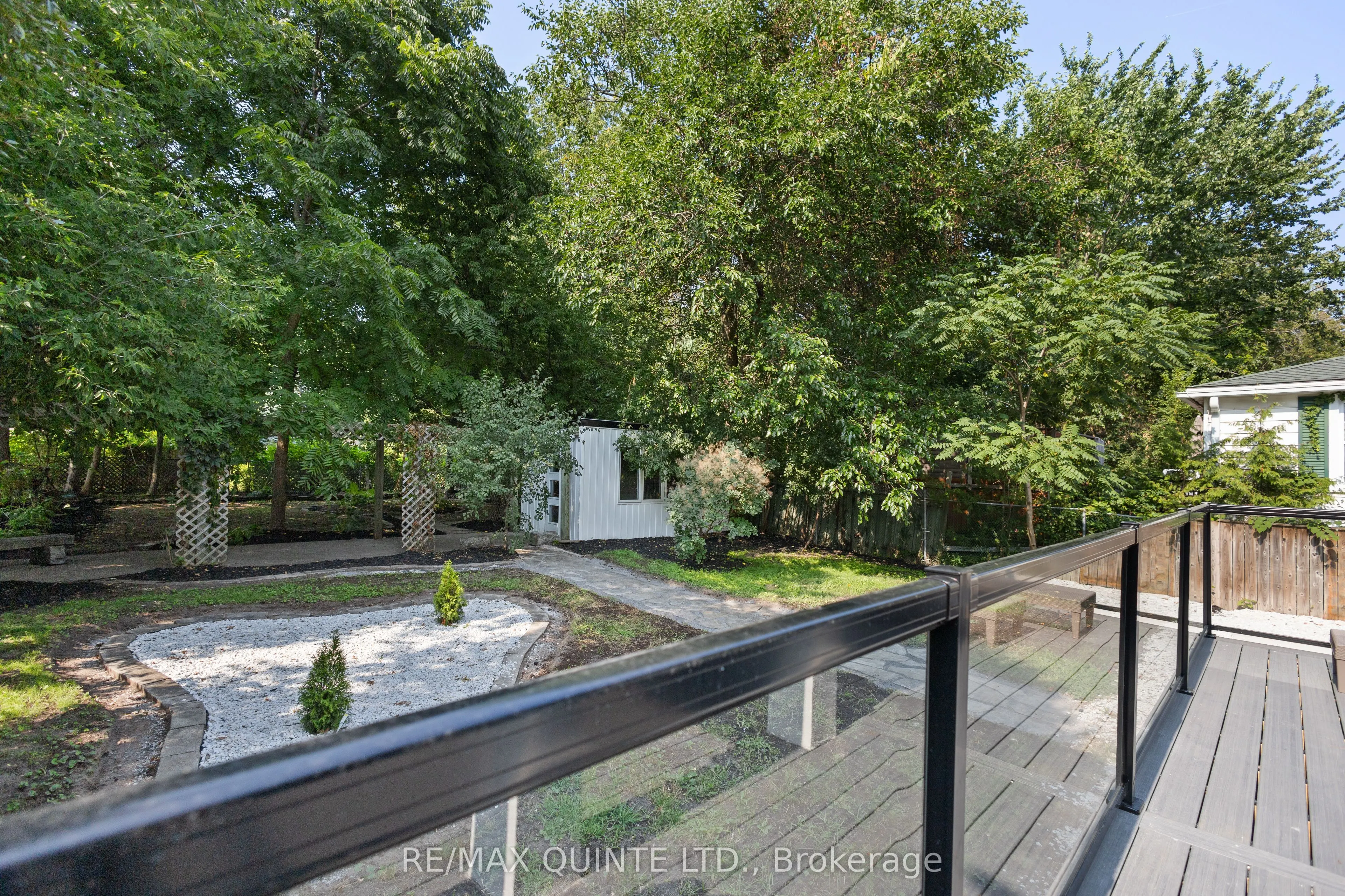 214 Victoria Avenue