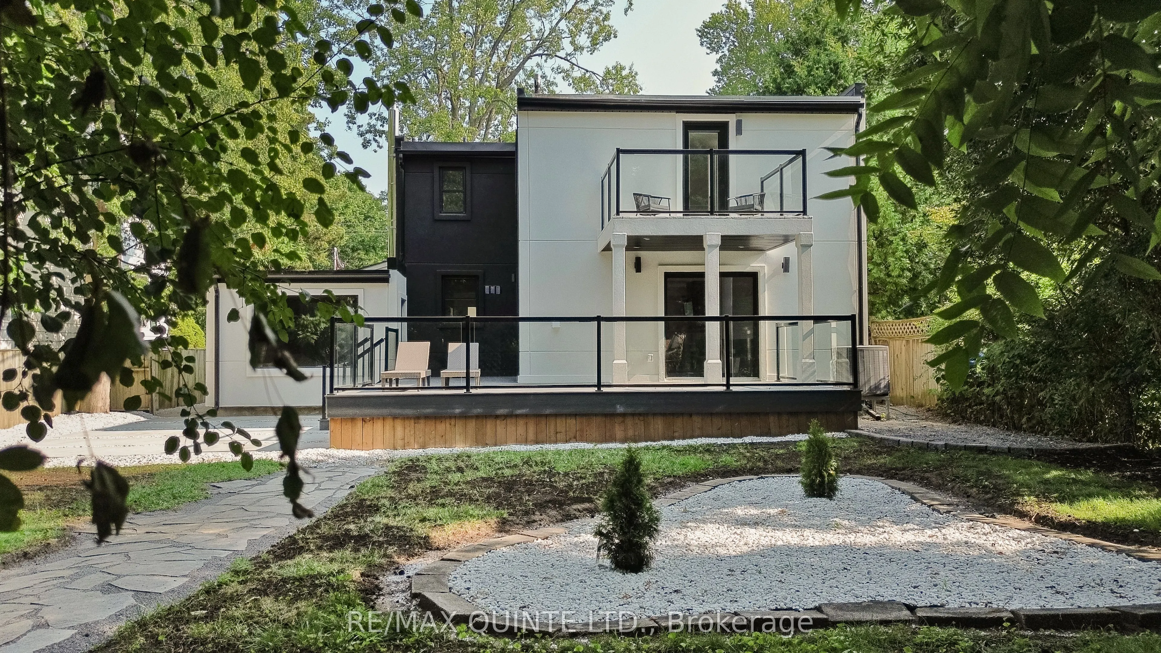 214 Victoria Avenue