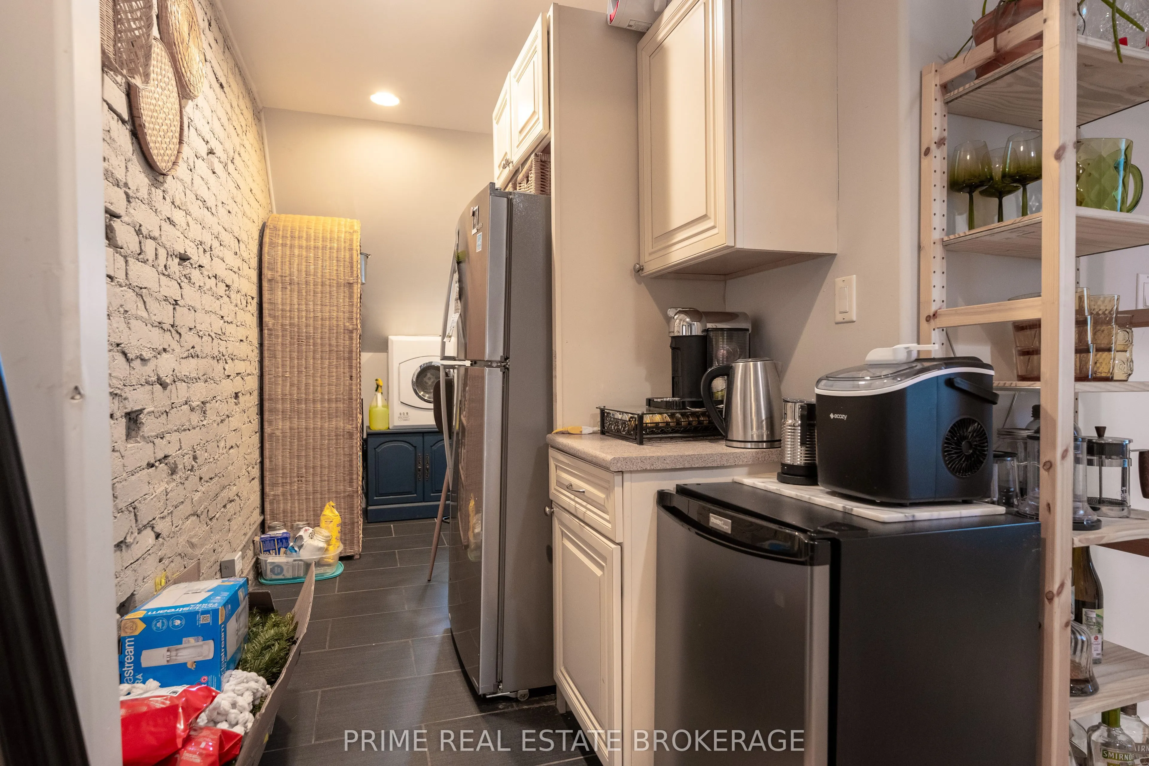 500-502 Colborne Street
