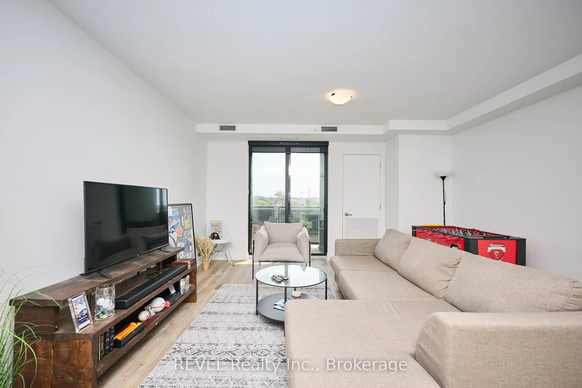 300B Fourth Avenue, #305