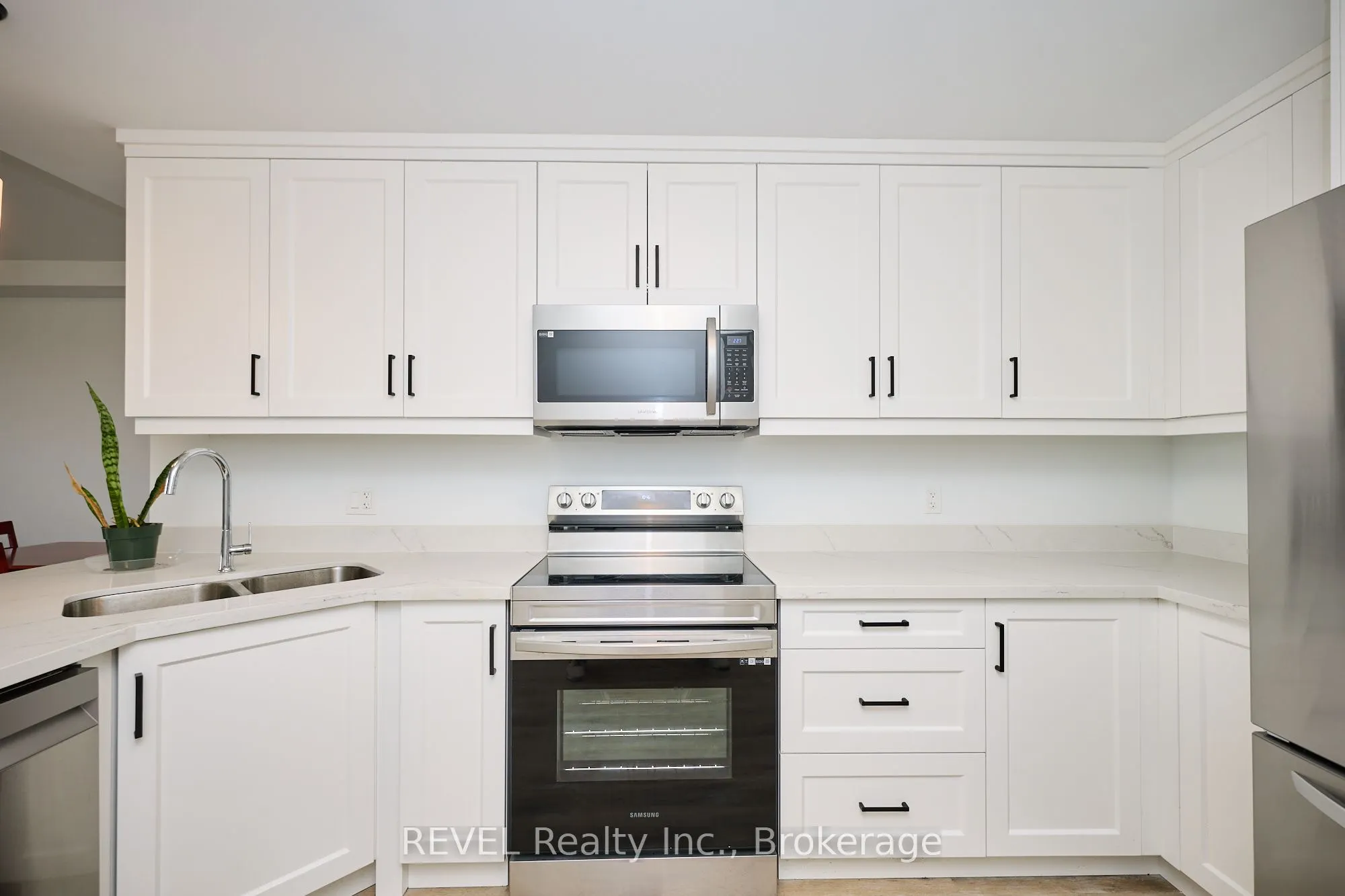 300B Fourth Avenue, #305
