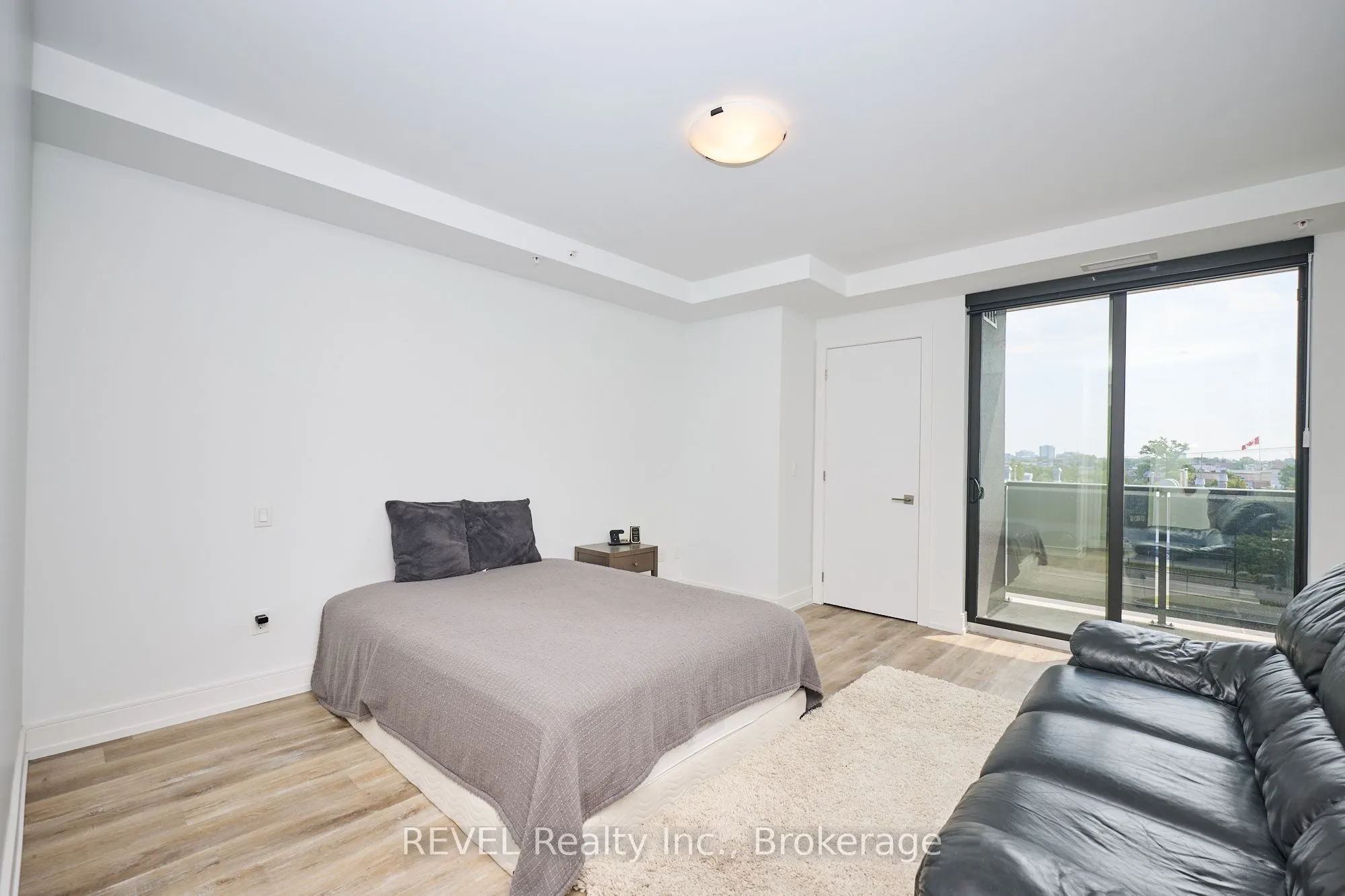300B Fourth Avenue, #305