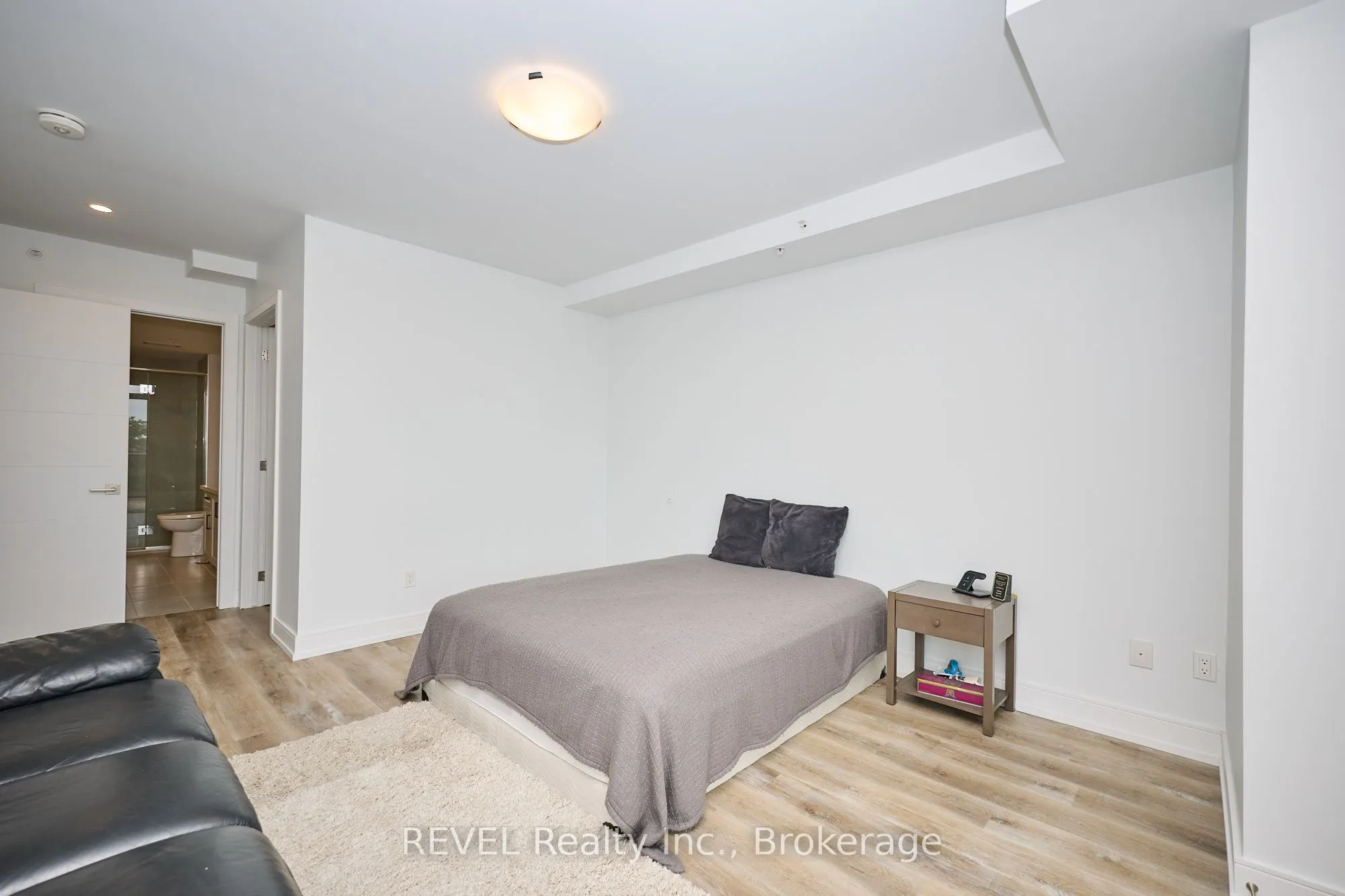 300B Fourth Avenue, #305