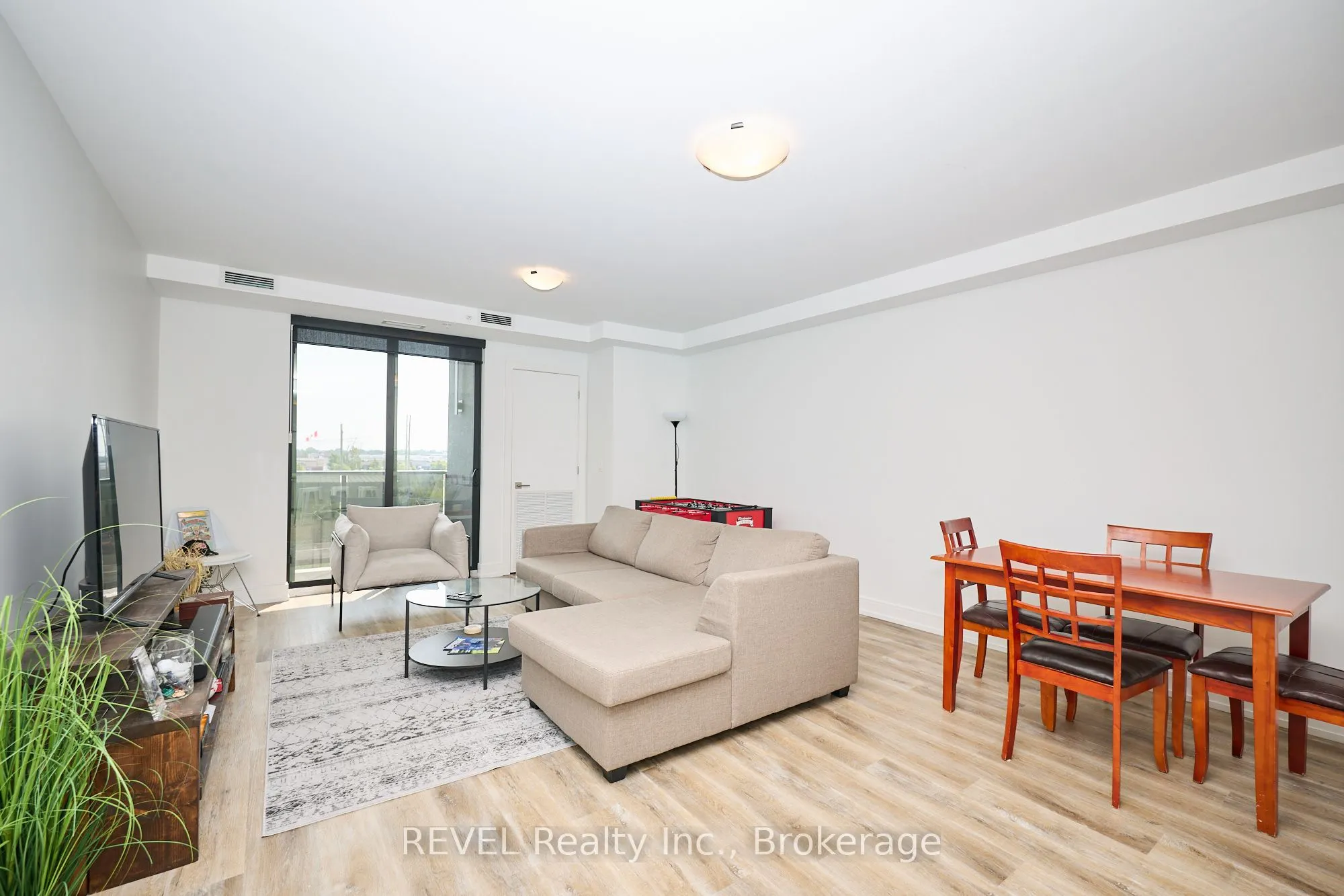 300B Fourth Avenue, #305