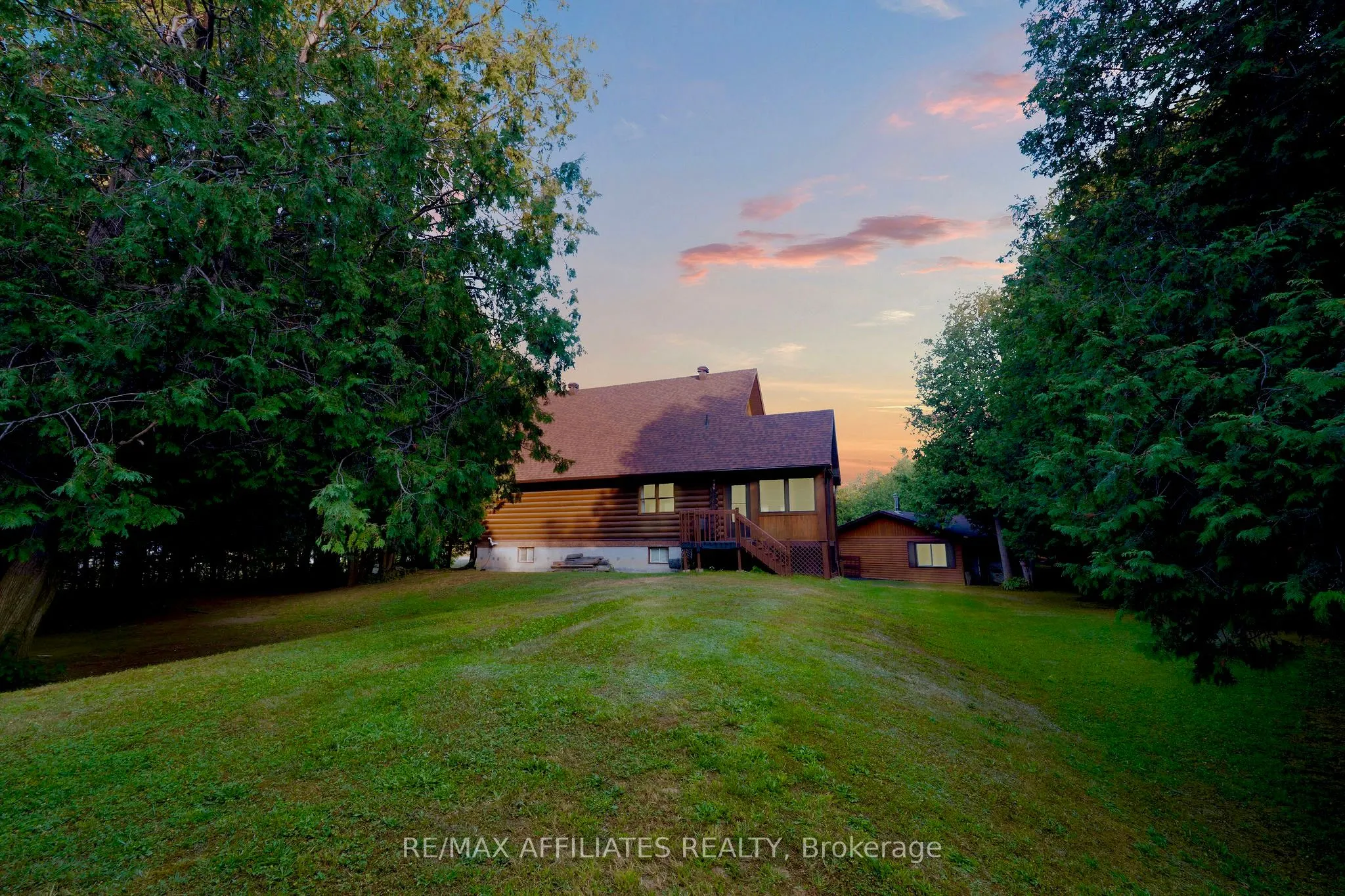256 Saunders Road