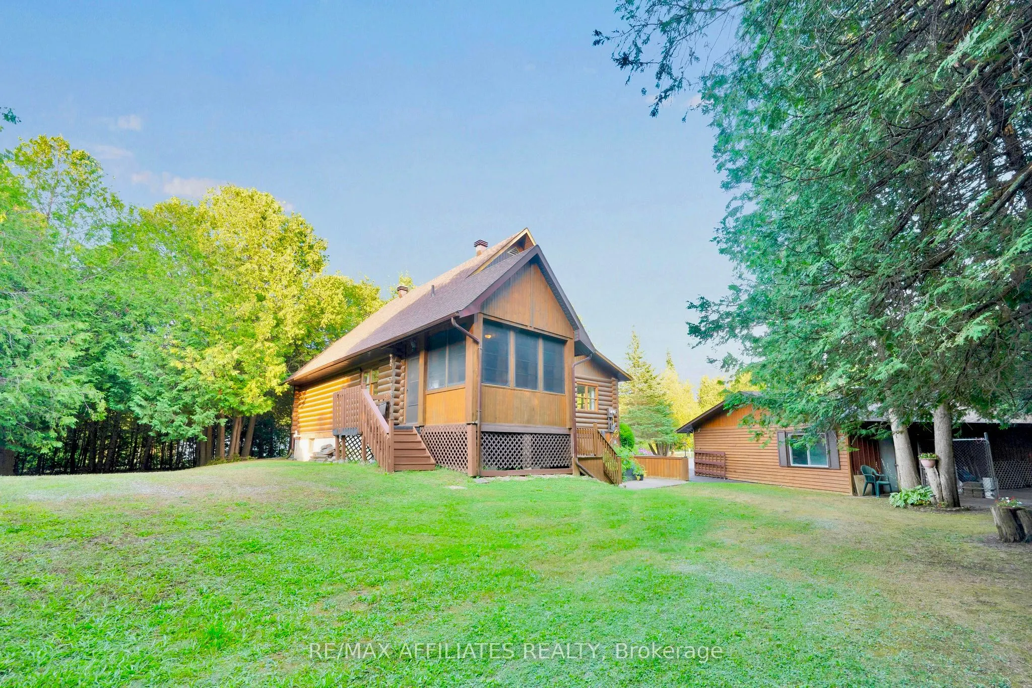 256 Saunders Road