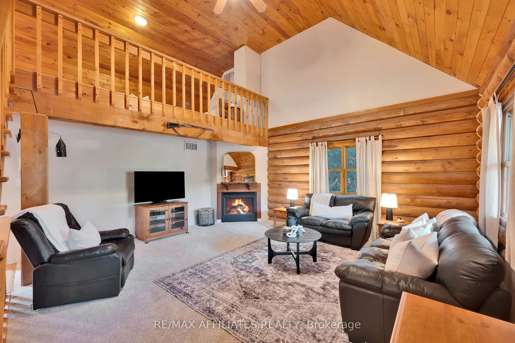 256 Saunders Road