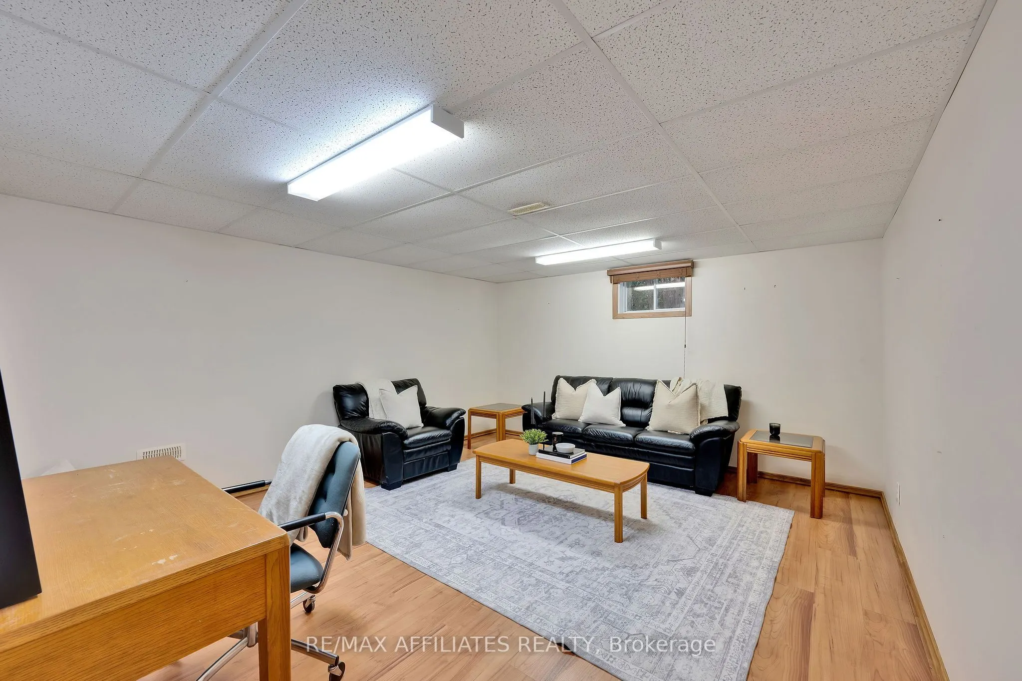 256 Saunders Road