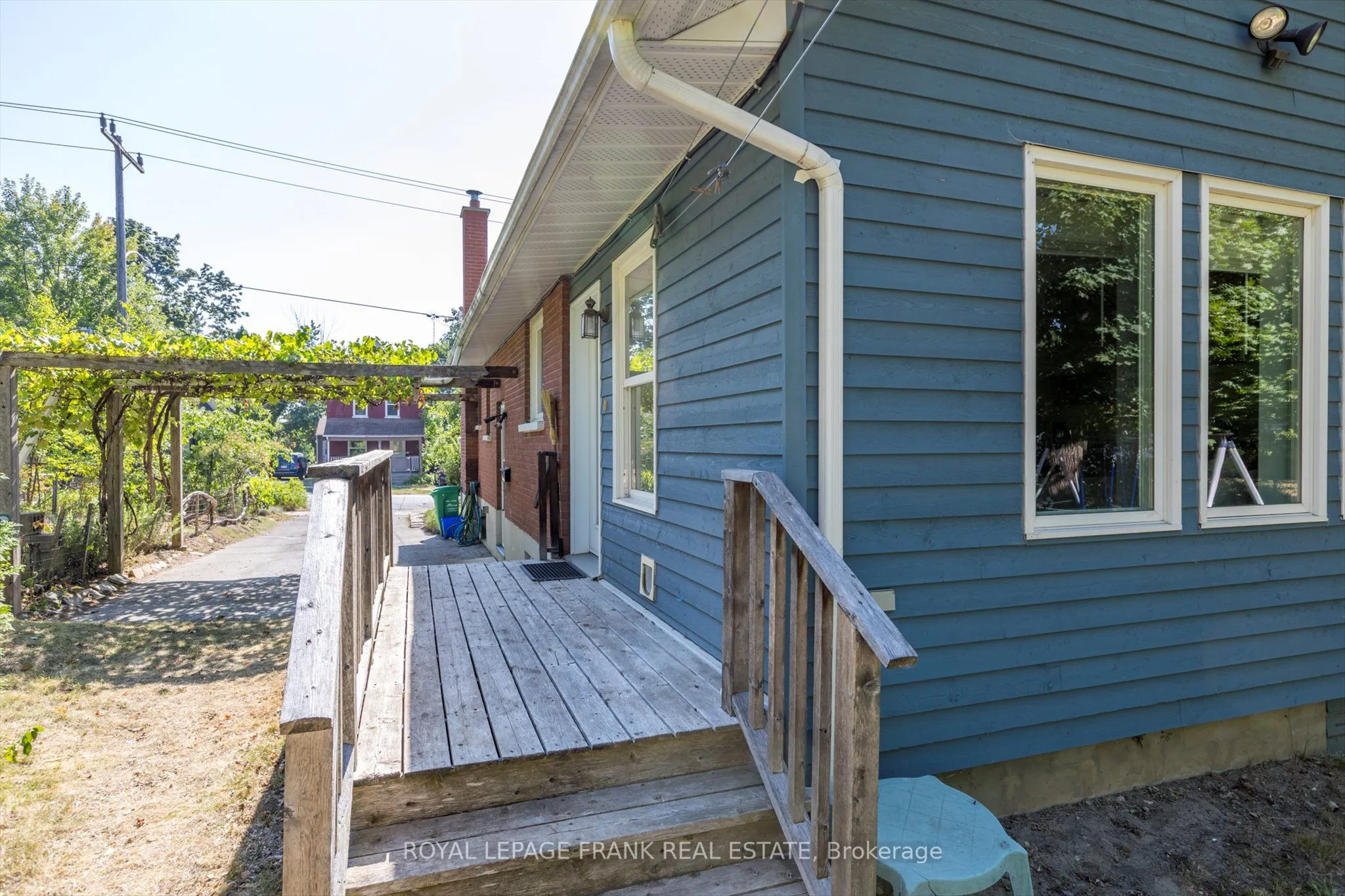 720 Bethune Street
