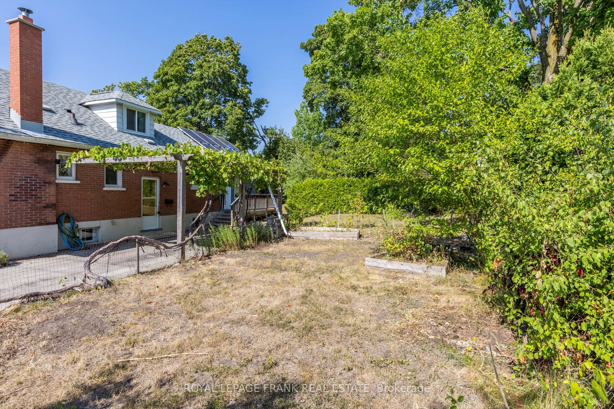 720 Bethune Street