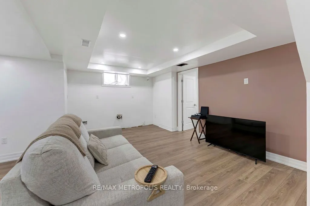 21 Walters Court