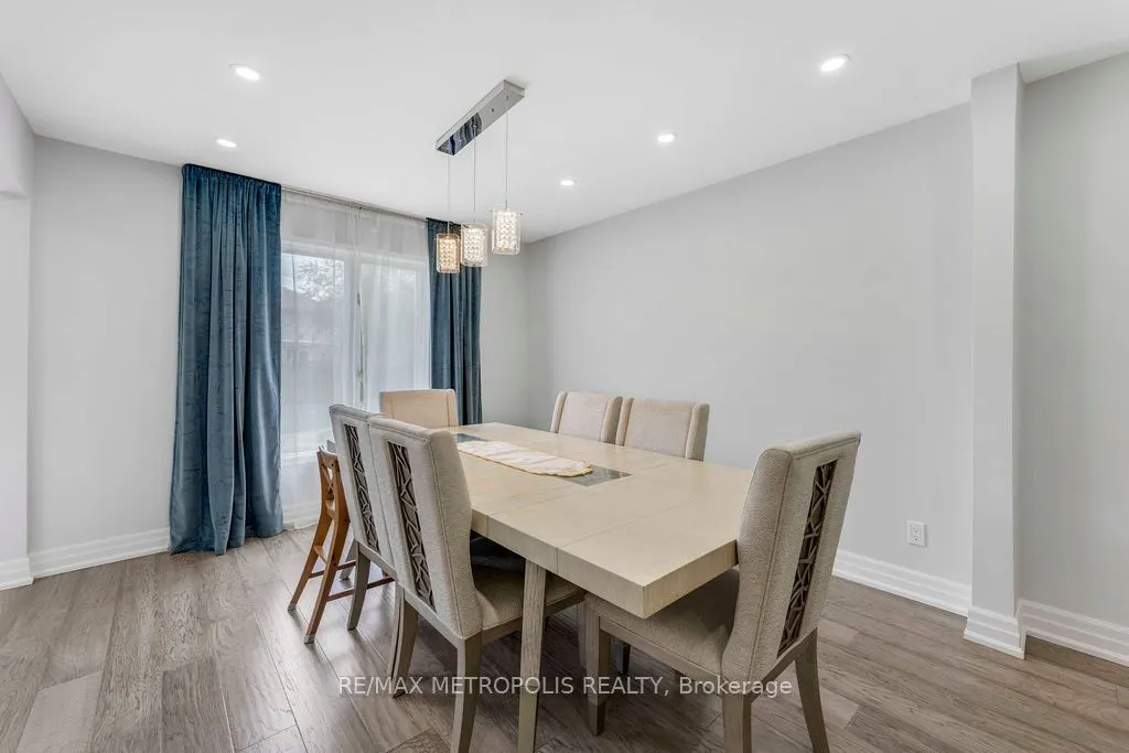 21 Walters Court
