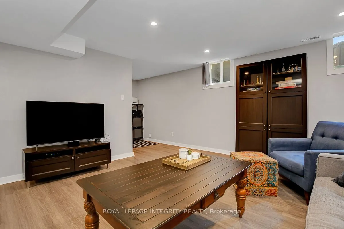 1033 Pampero Crescent