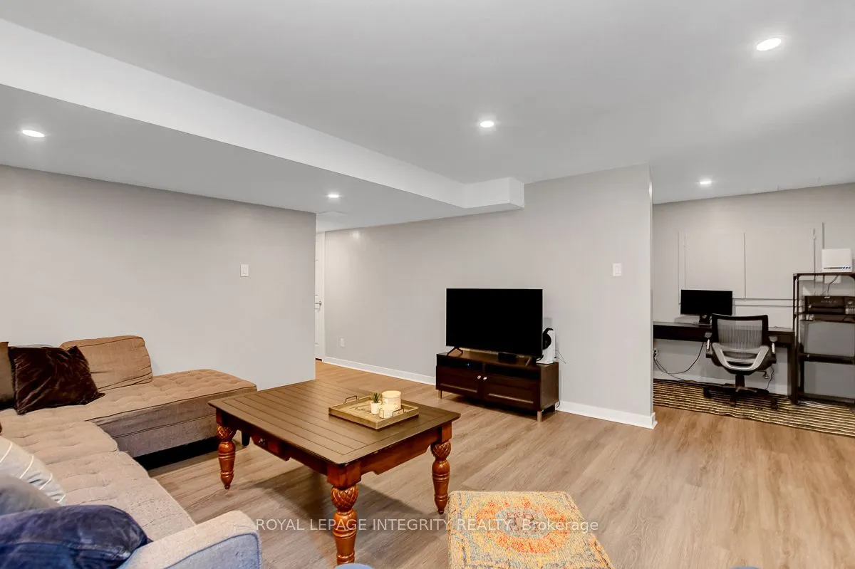 1033 Pampero Crescent