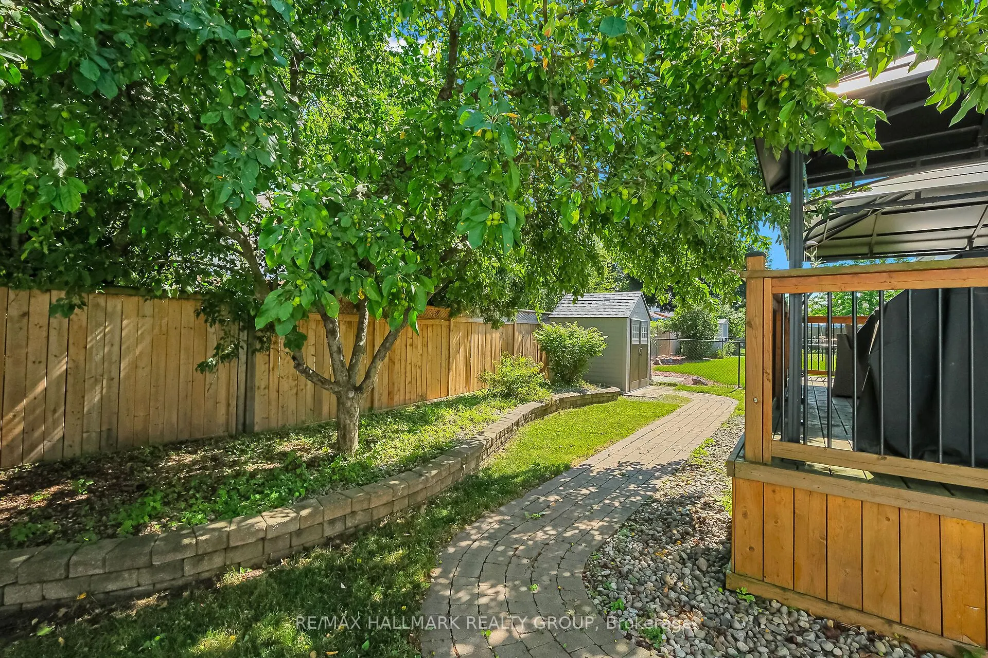3034 Courtyard Crescent