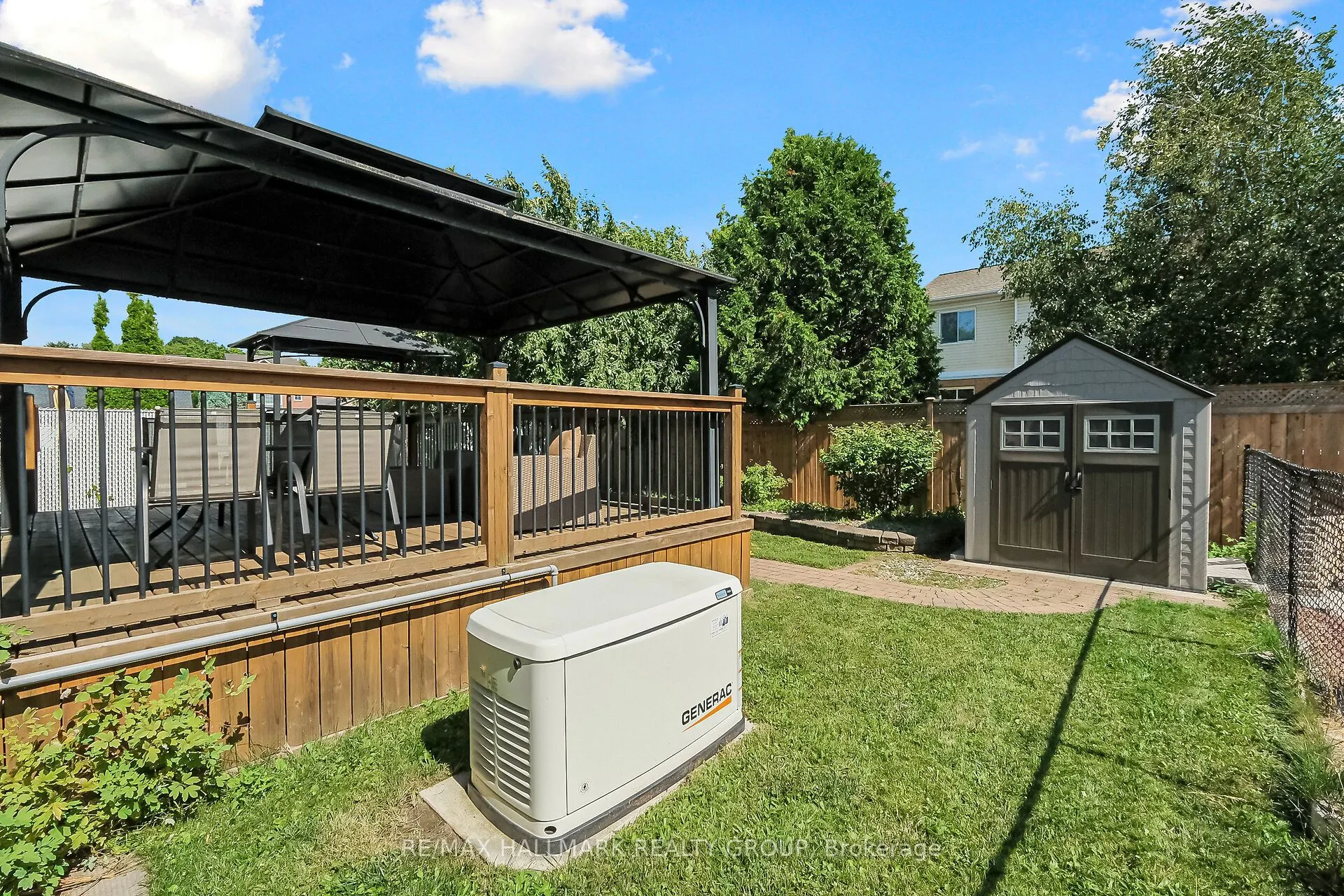3034 Courtyard Crescent