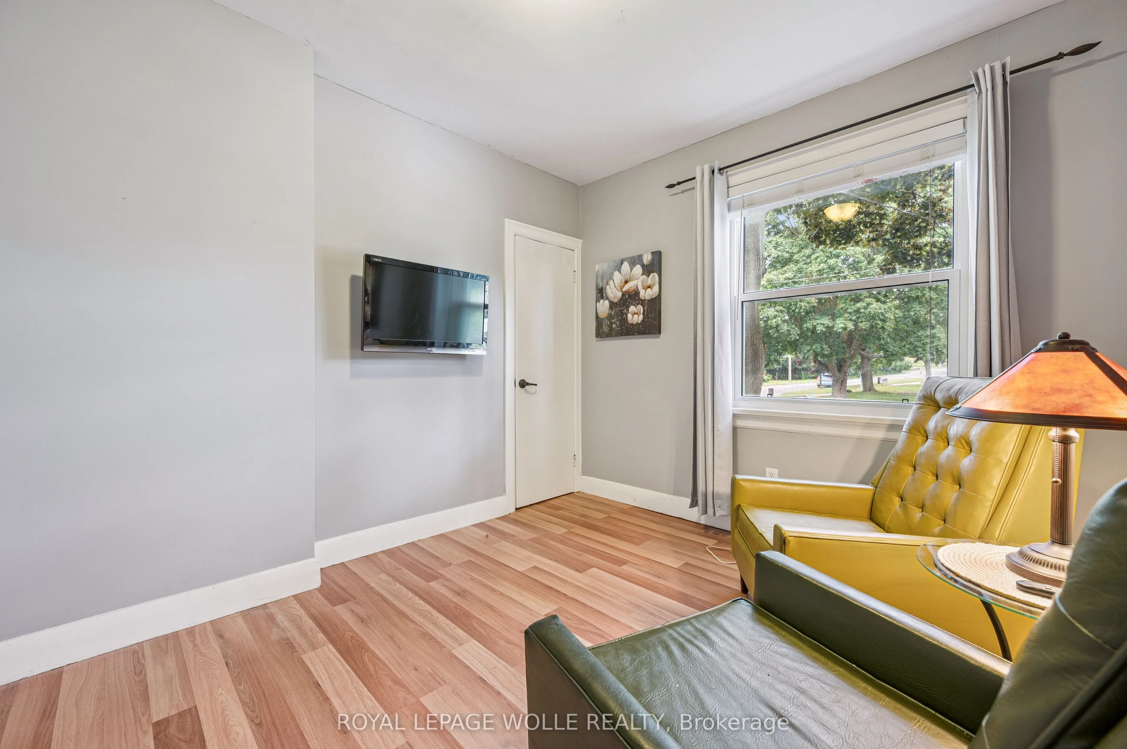 854 Guelph Street