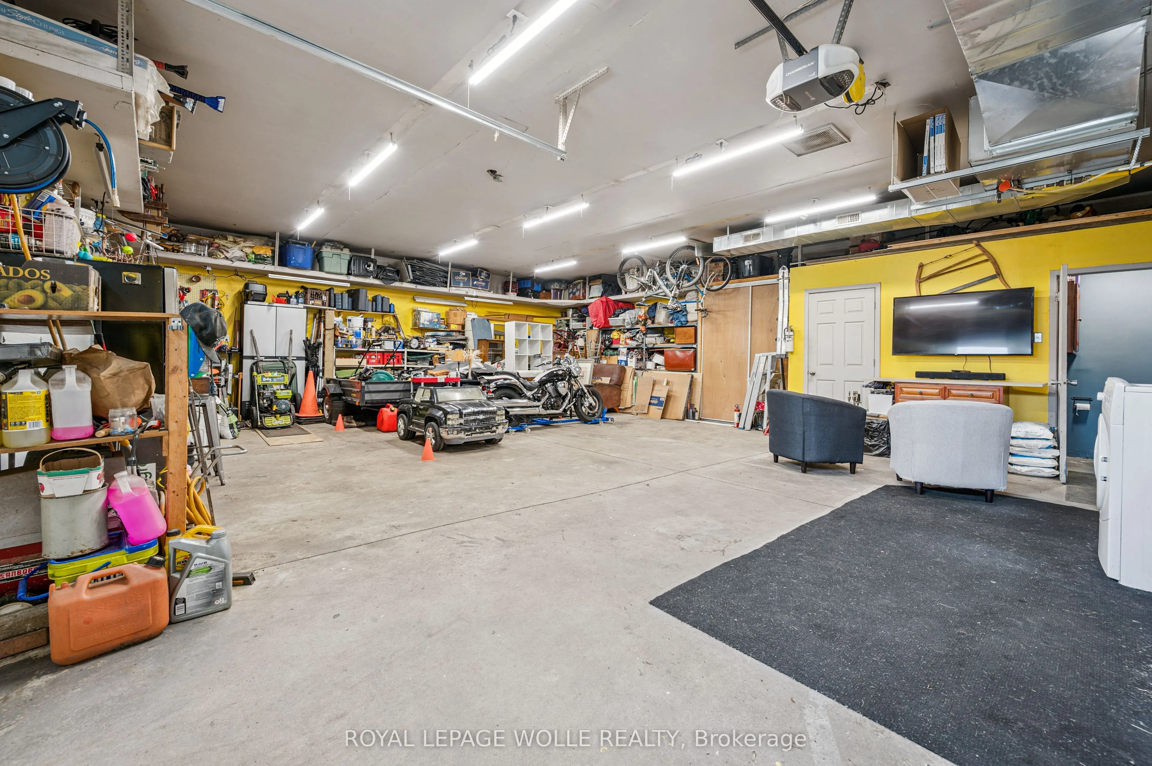 854 Guelph Street