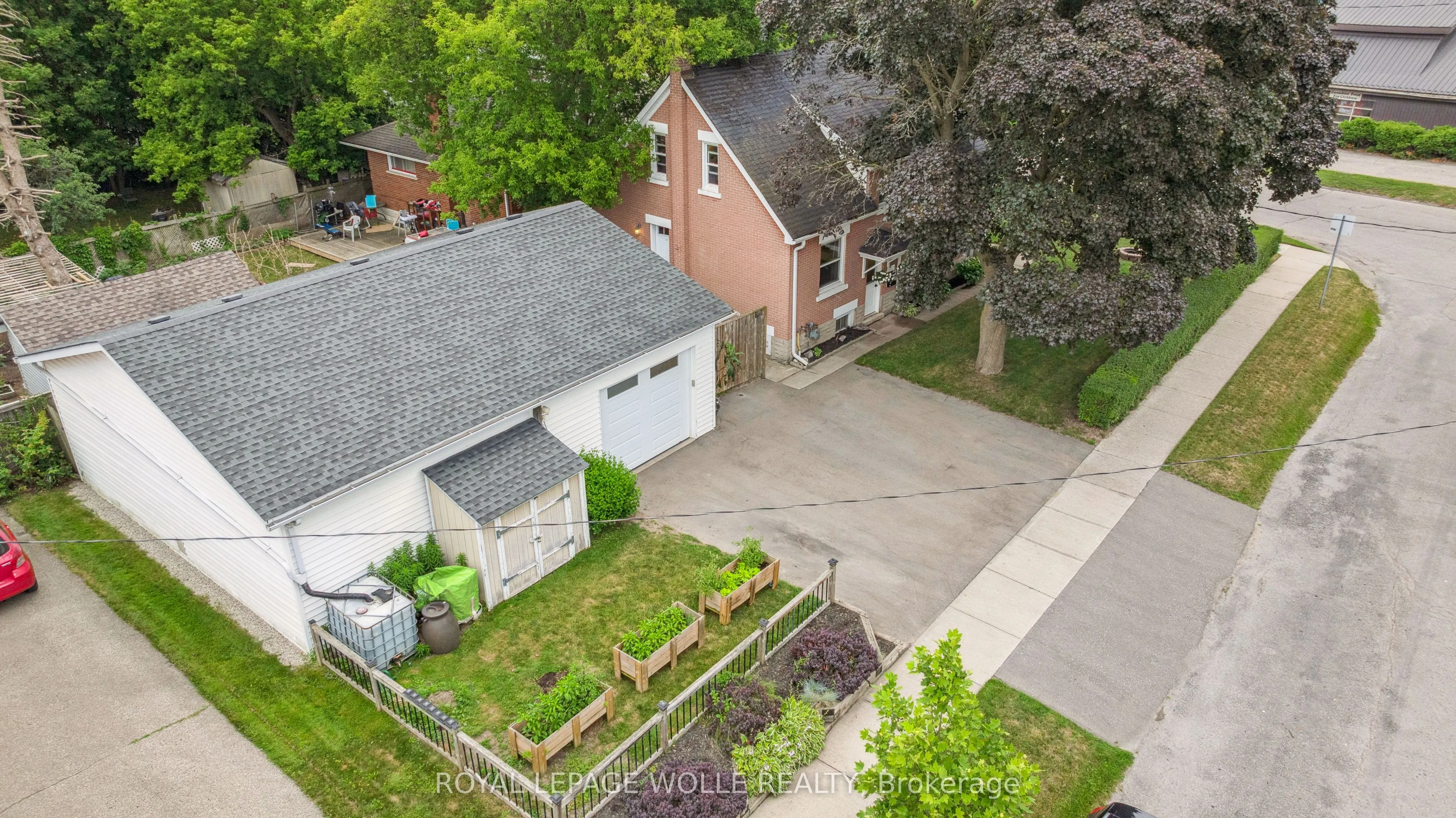 854 Guelph Street