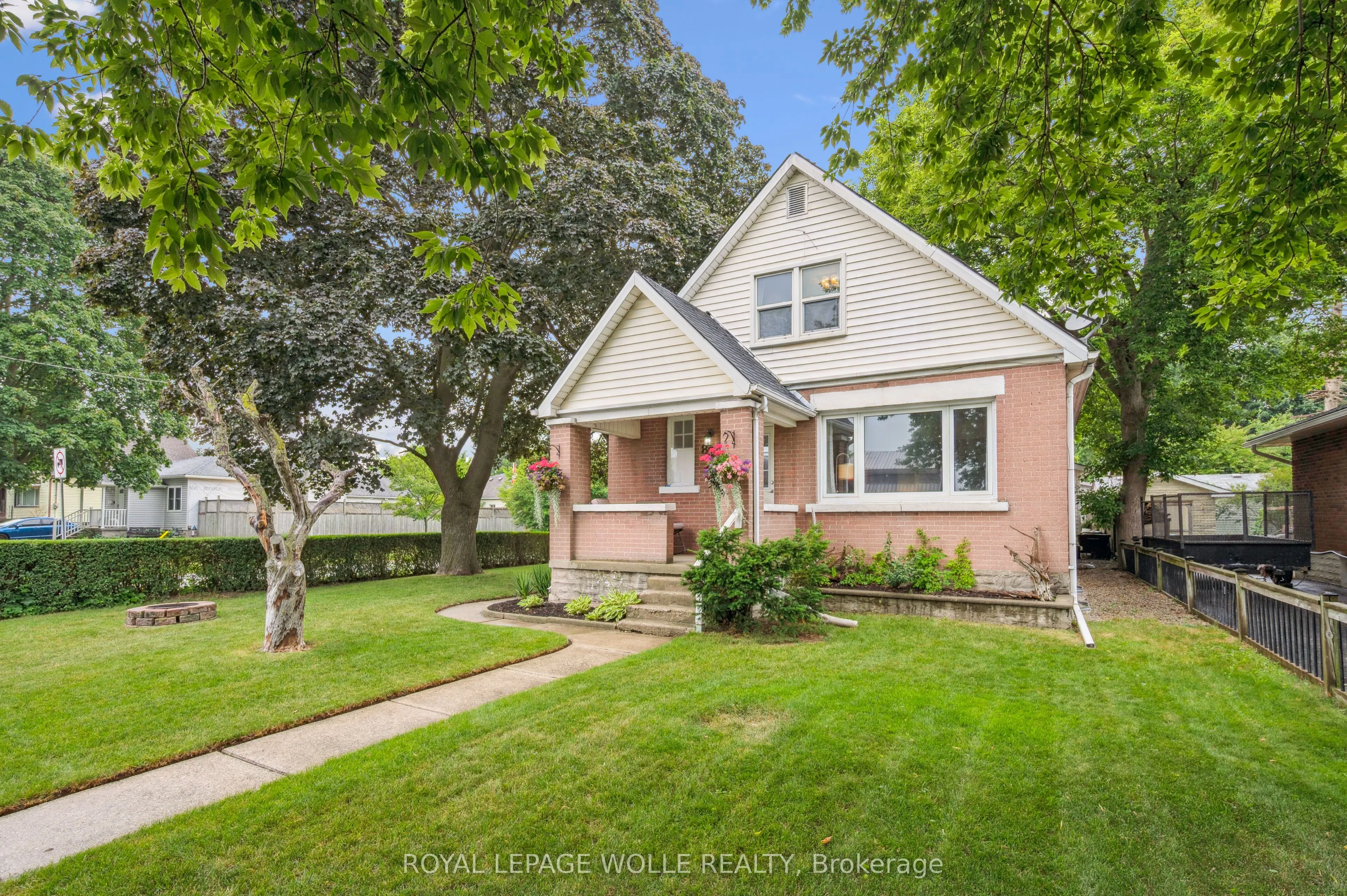 854 Guelph Street