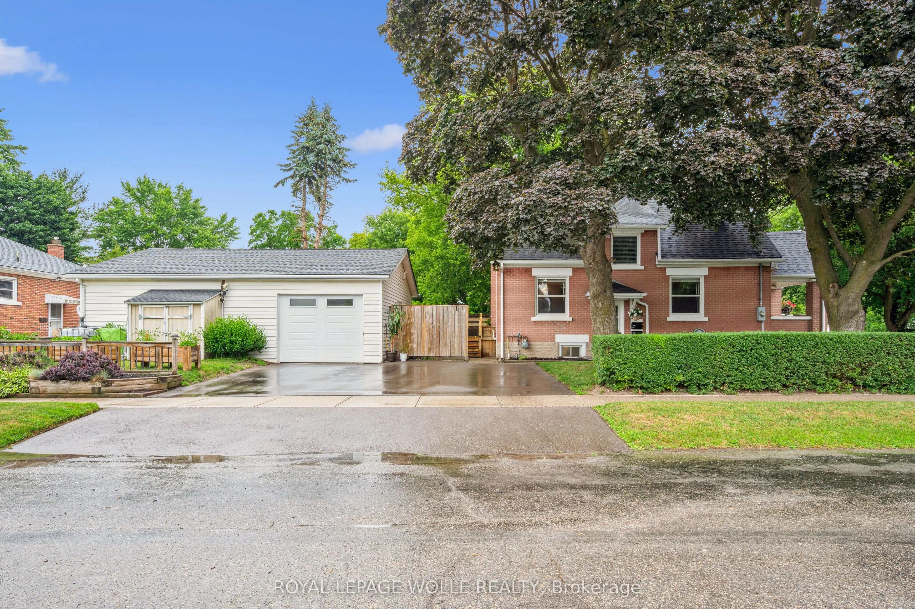 854 Guelph Street