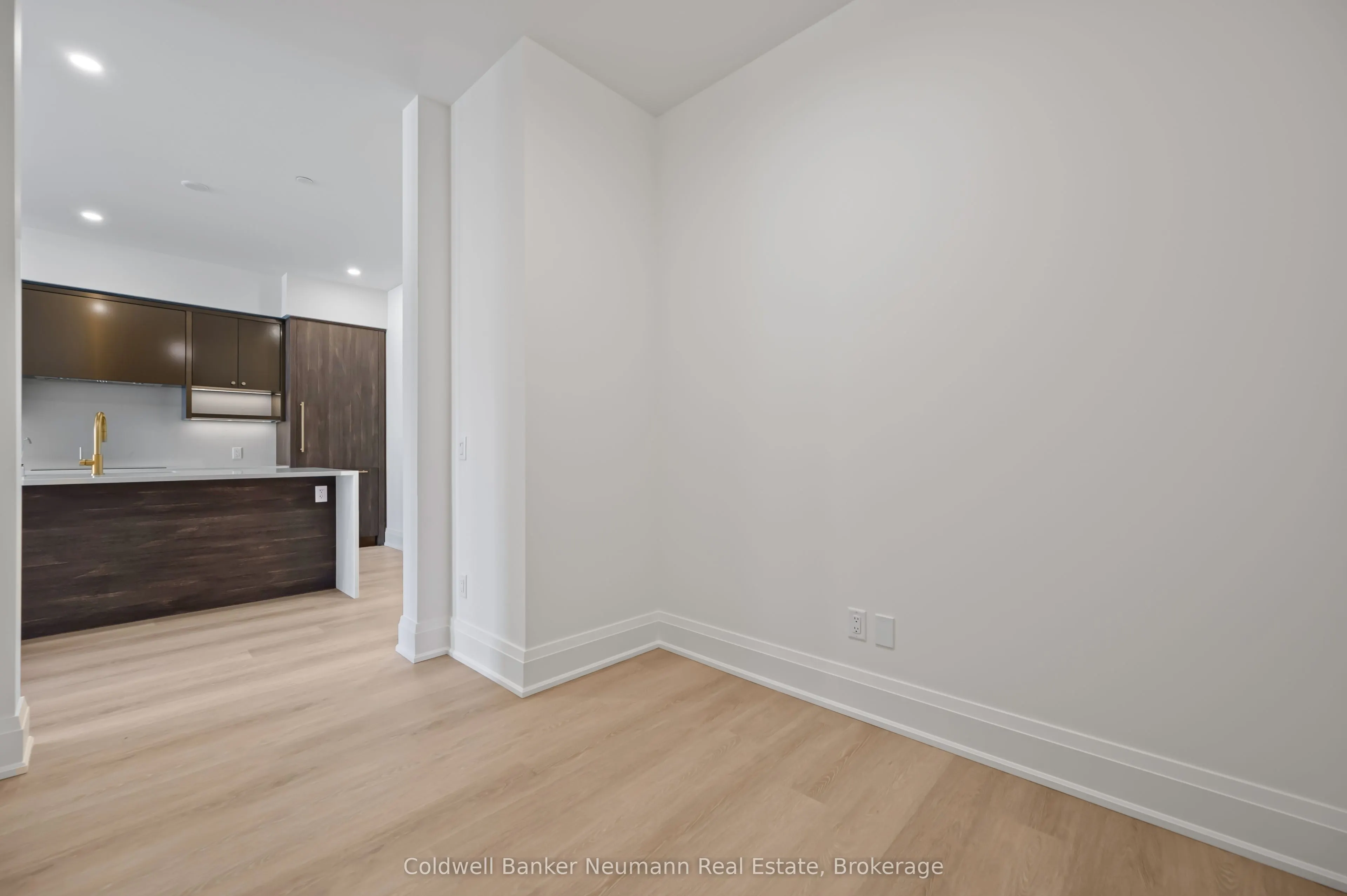 6523 Wellington 7 Road, #21