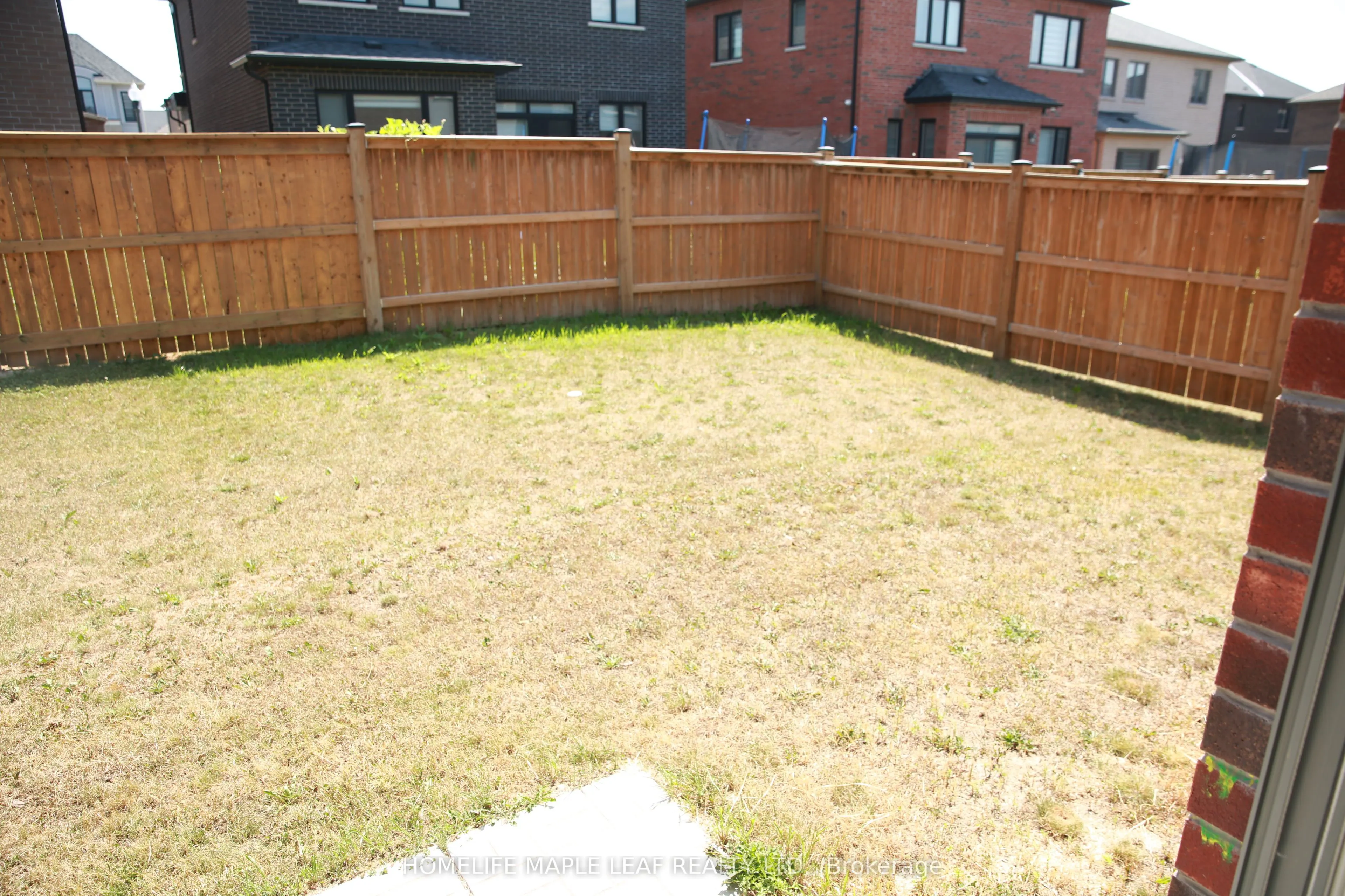 156 Silverwood Crescent