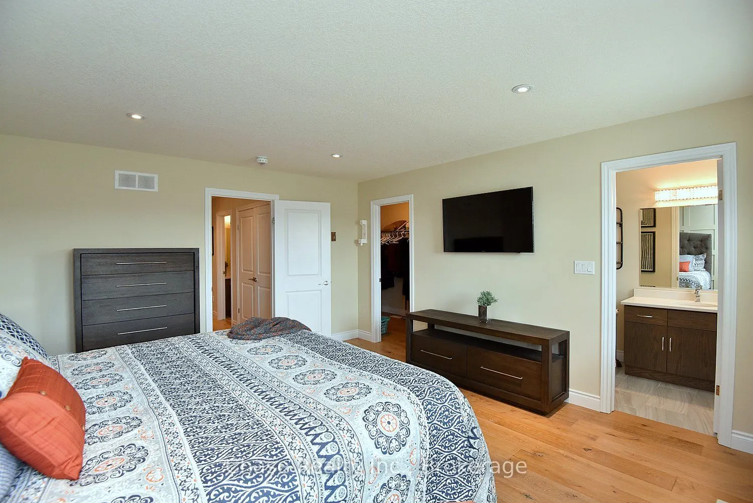 55 Jeffrey Drive